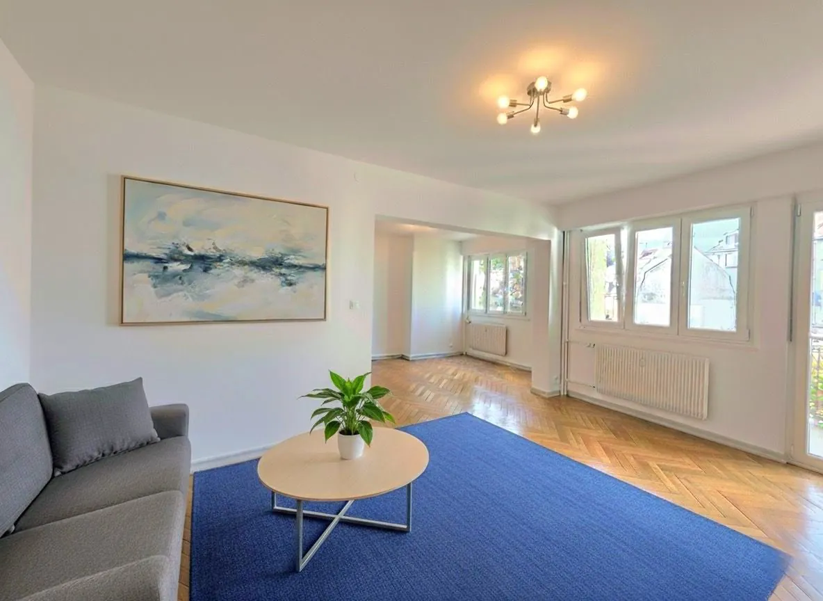 Bel appartement T3/T4 rénové à Mulhouse avec balcon et garage