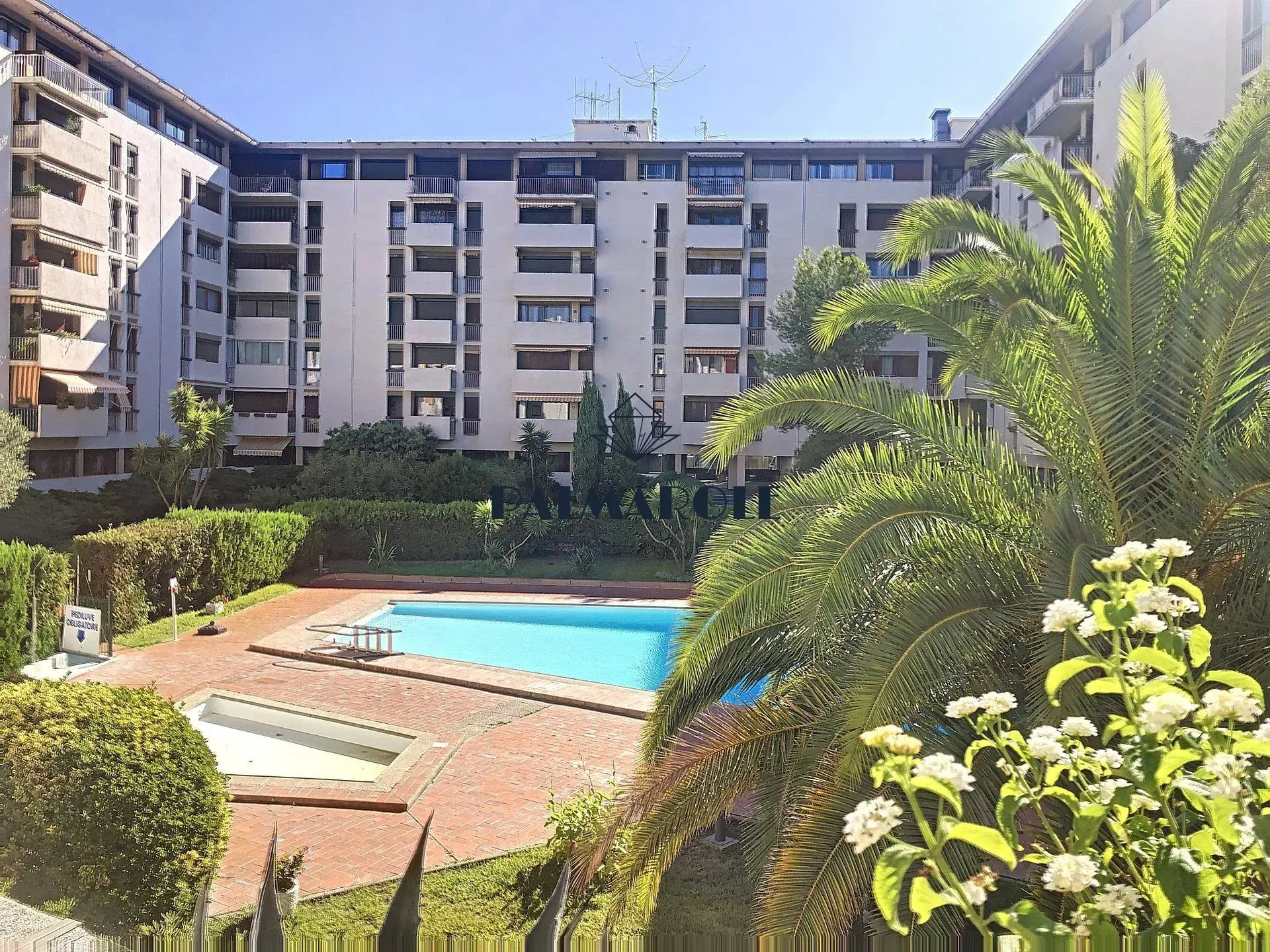 Piscine Appartement à Perpignan avec terrasse de 90 m² dans résidence sécurisée 