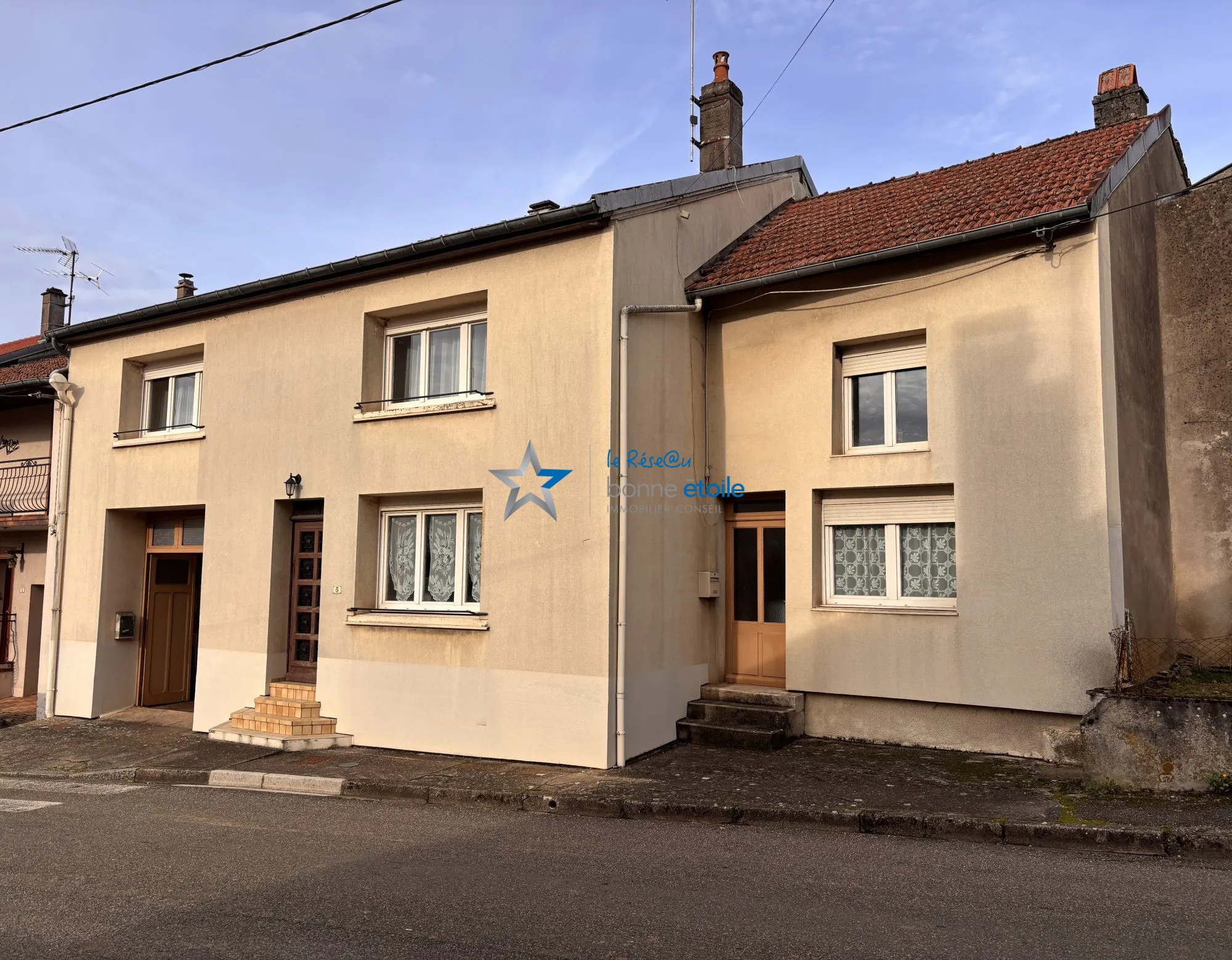 Maison familiale à vendre à Is-en-Bassigny – 124 m² avec terrain et garage