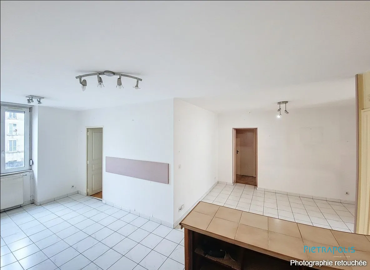 Appartement à vendre à Vienne – 78 m² avec fort potentiel de rénovation
