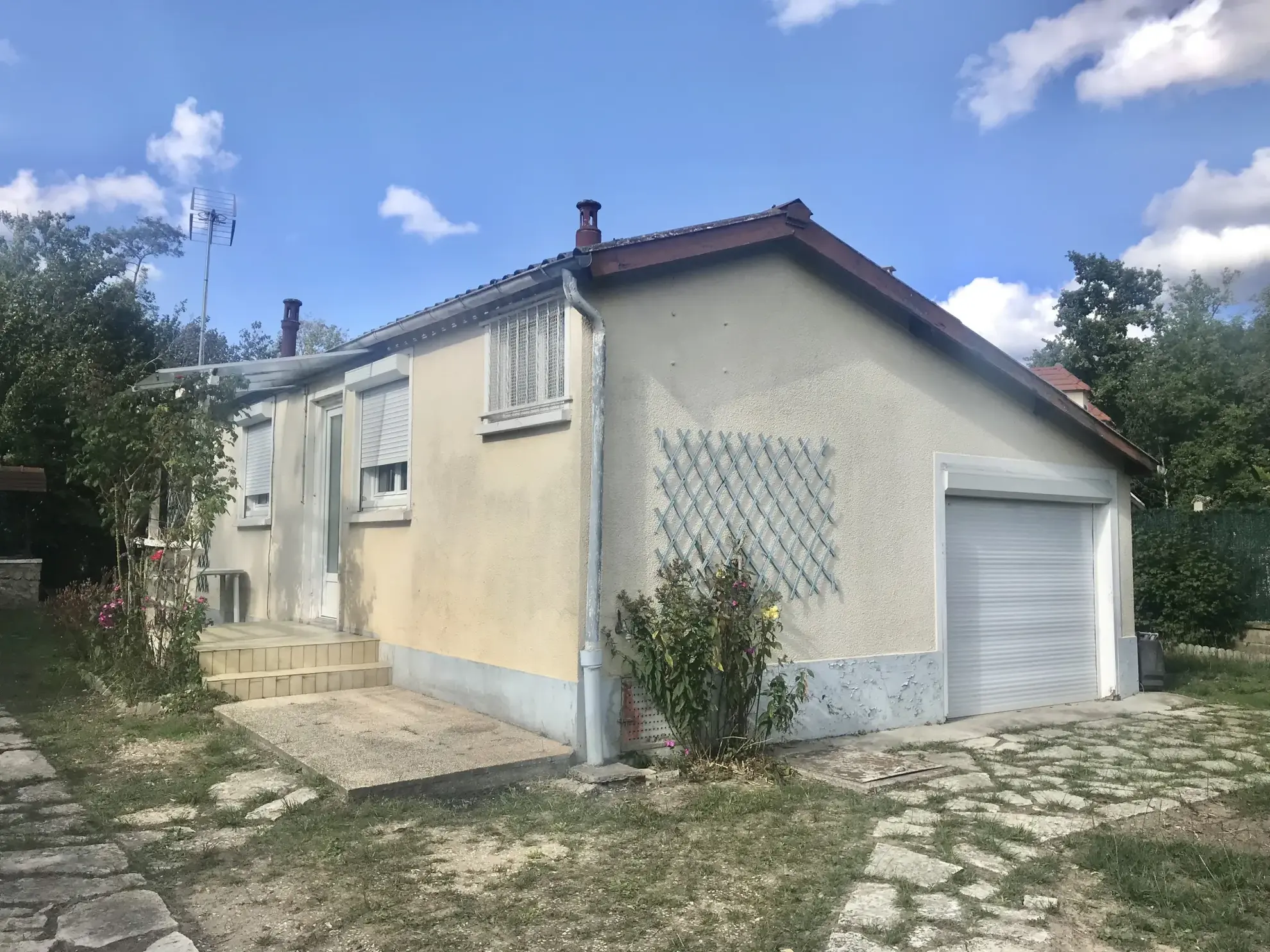 Maison de plain-pied avec grand terrain à Soisy-sur-École – Opportunité à saisir