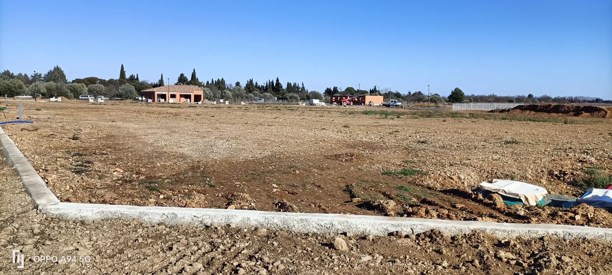 Terrain constructible à vendre à Ginestas, proche Saint-Marcel-sur-Aude et Narbonne