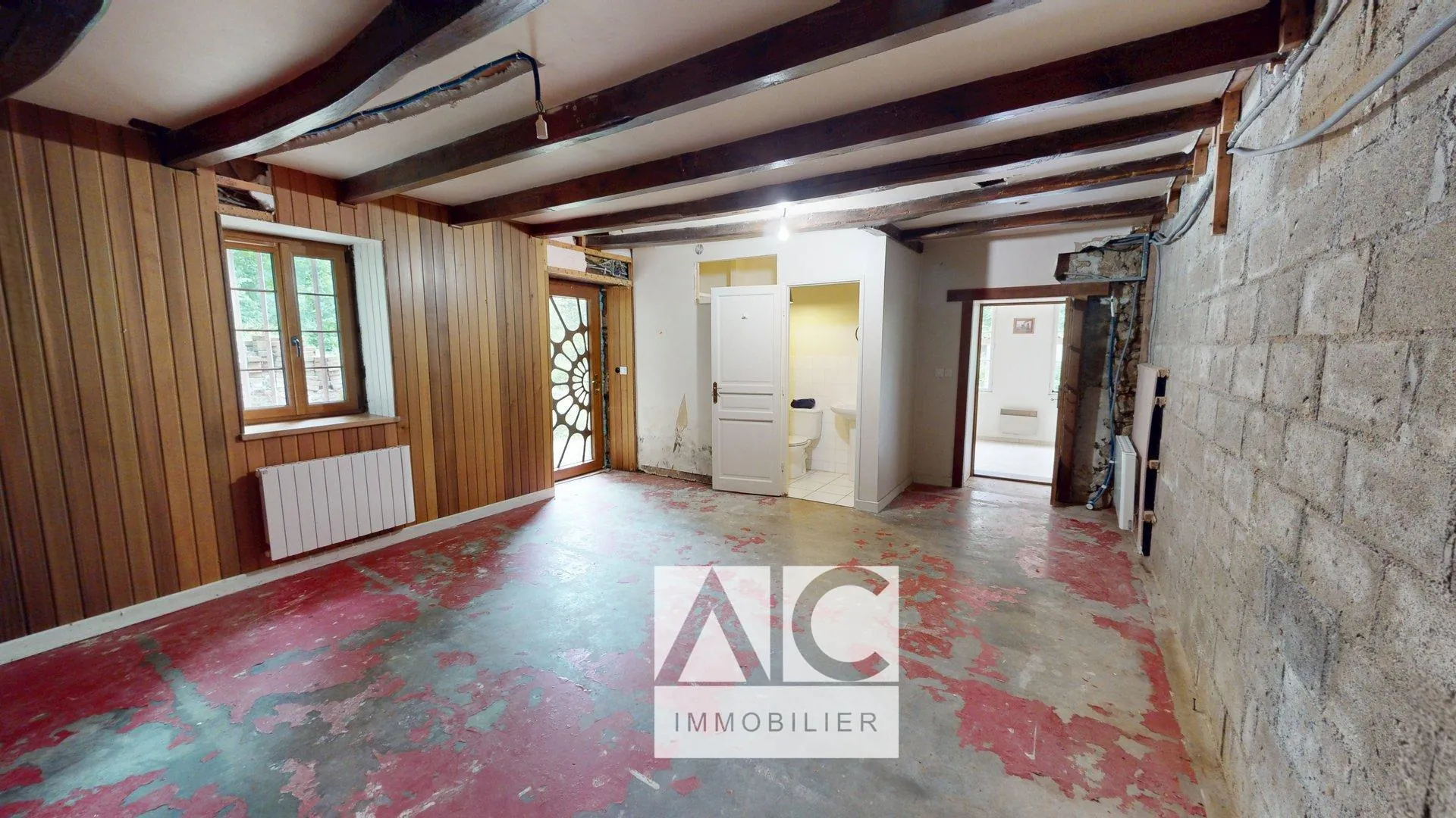 Ancien moulin à rénover de 151 m² avec grand terrain en Bretagne 
