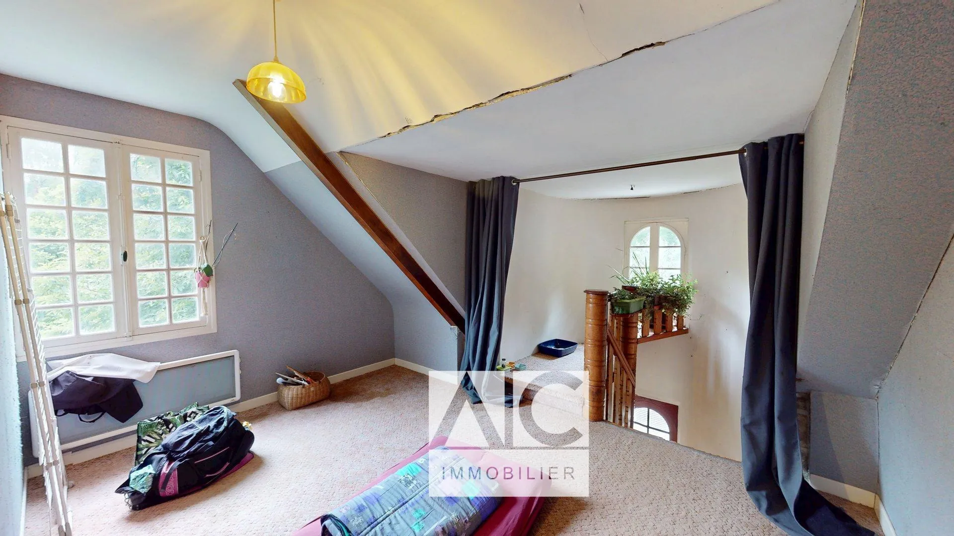 Ancien moulin à rénover de 151 m² avec grand terrain en Bretagne 