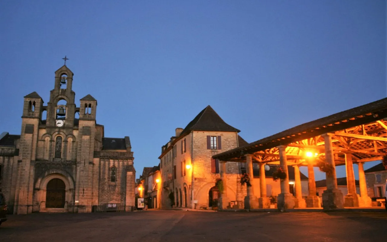 Maison ancienne en pierre avec 4 chambres au cœur de la Bastide à Villefranche du Périgord