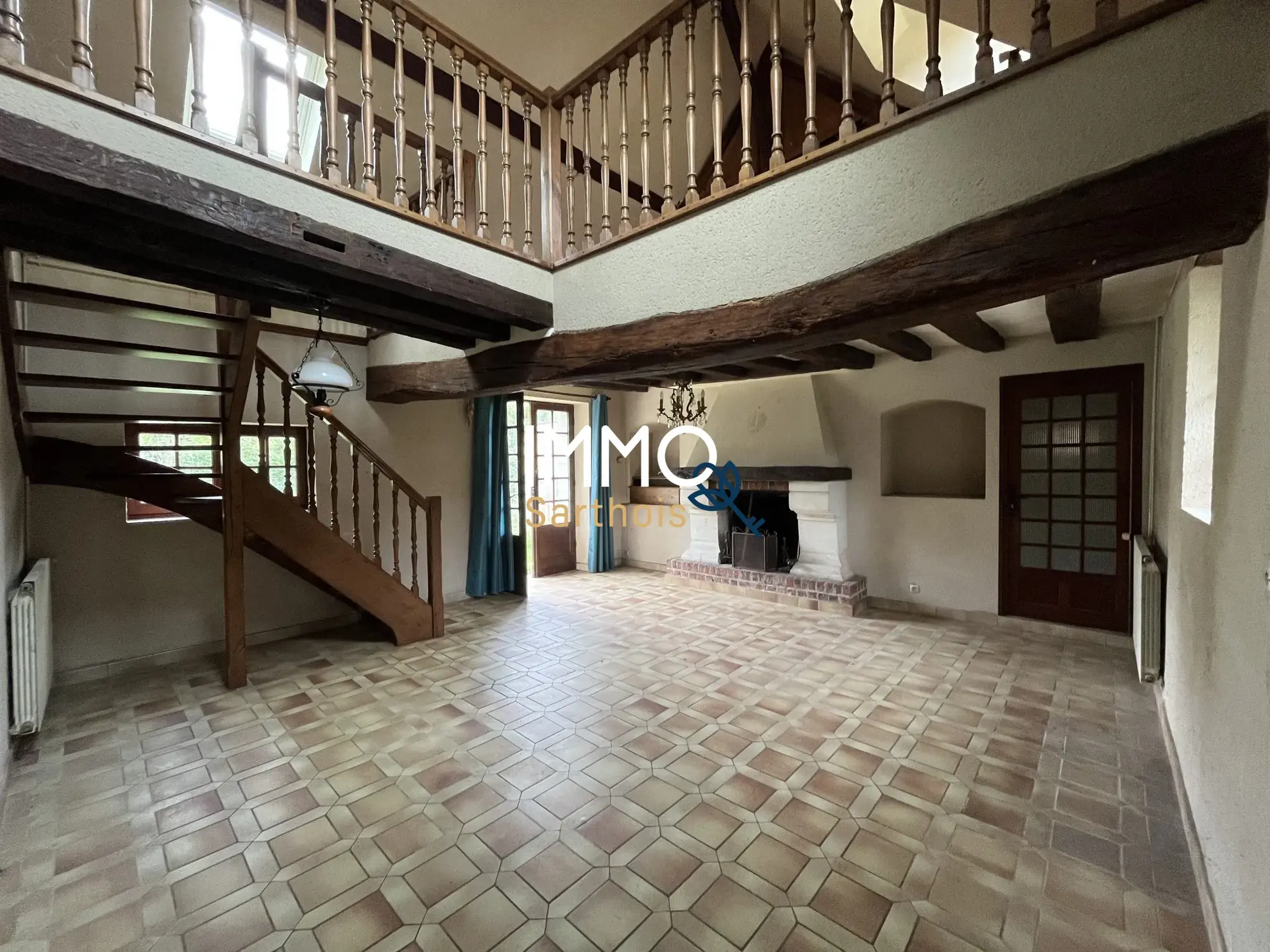 Fermette à vendre avec étang et dépendances à Marigné-Laillé 