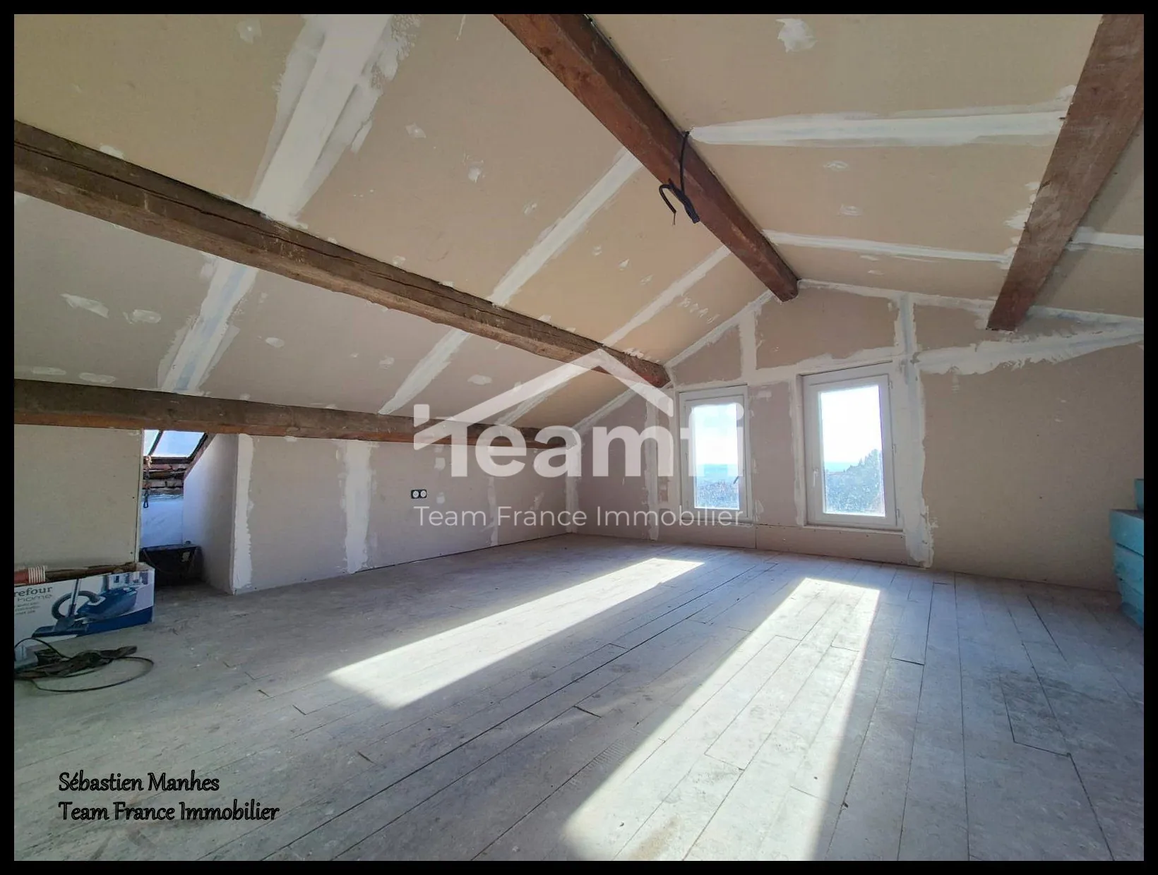 Maison à vendre à Thiers - Bourg à rénover, 80 m², potentiel locatif 10%