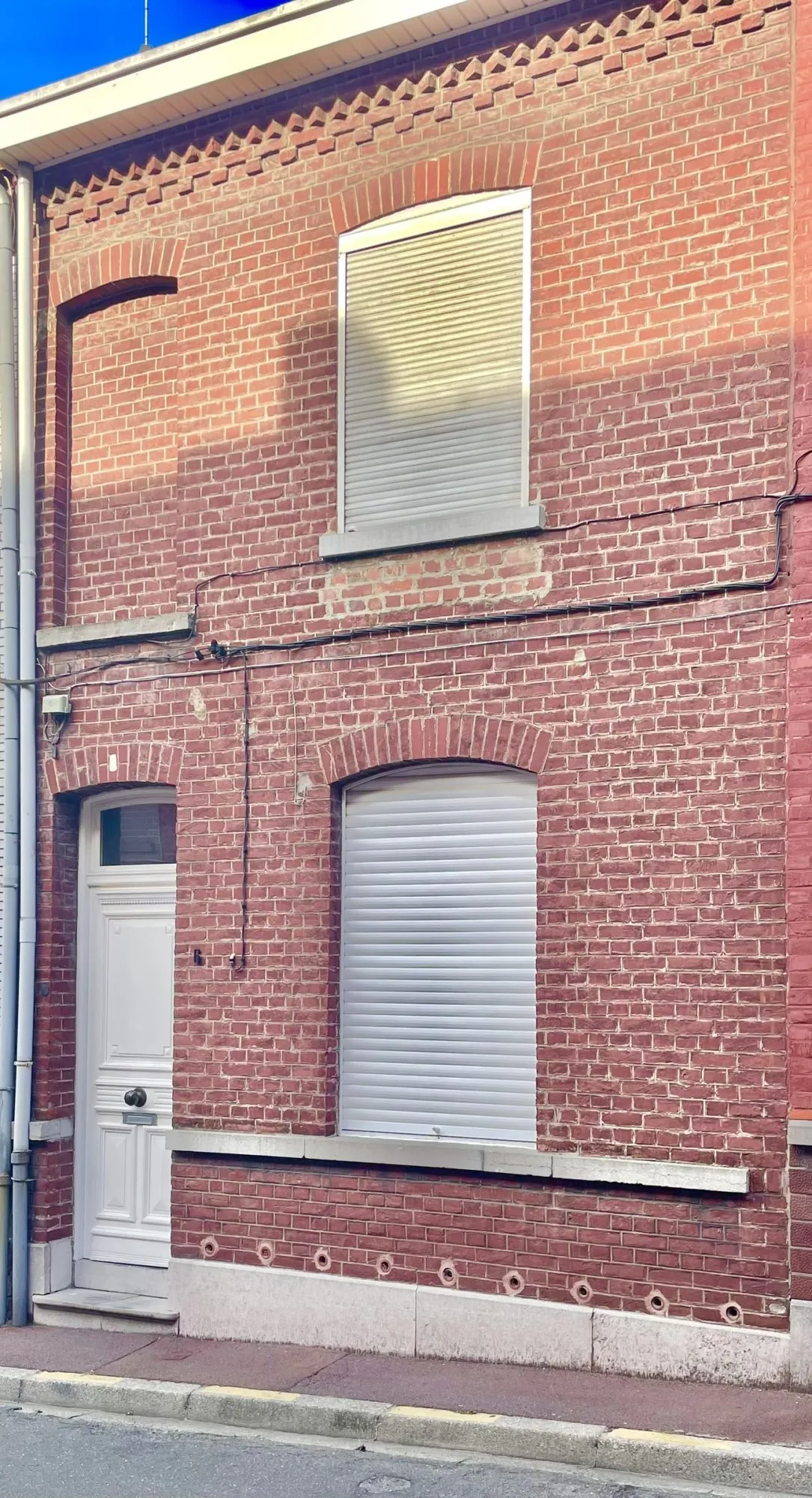 Maison à vendre à Halluin de 78 m² avec cour et potentiel de rénovation