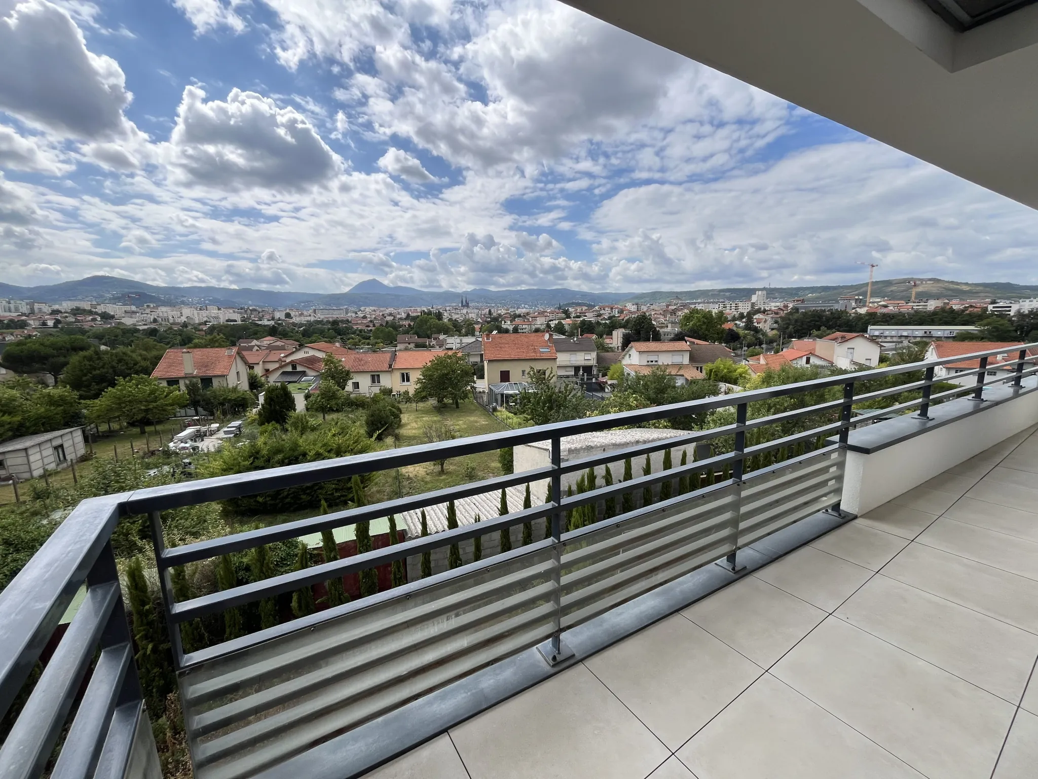 Appartement 3 pièces avec vue panoramique à Clermont-Ferrand