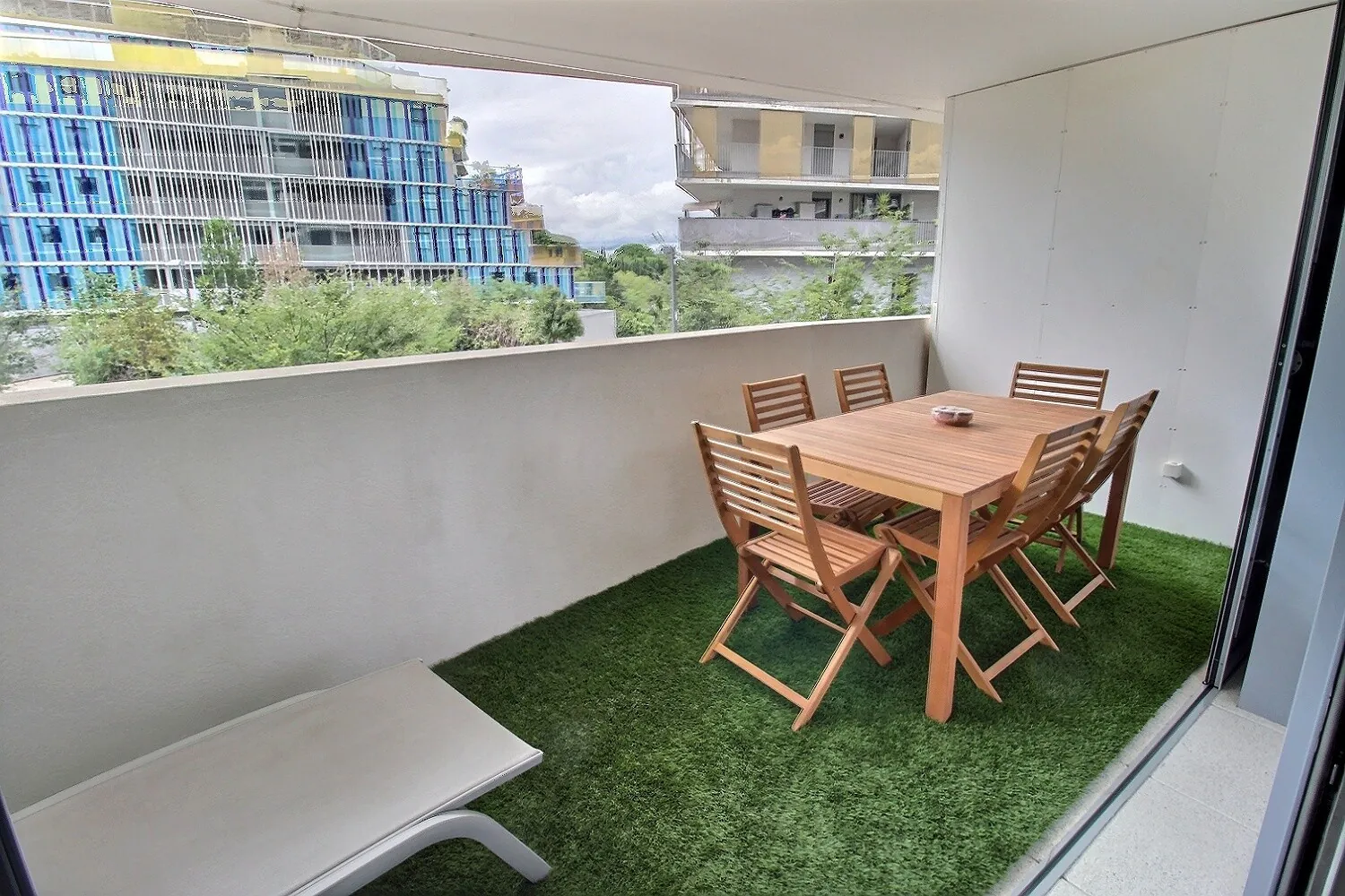 Appartement 3 pièces traversant avec terrasse à Montpellier Port Marianne 
