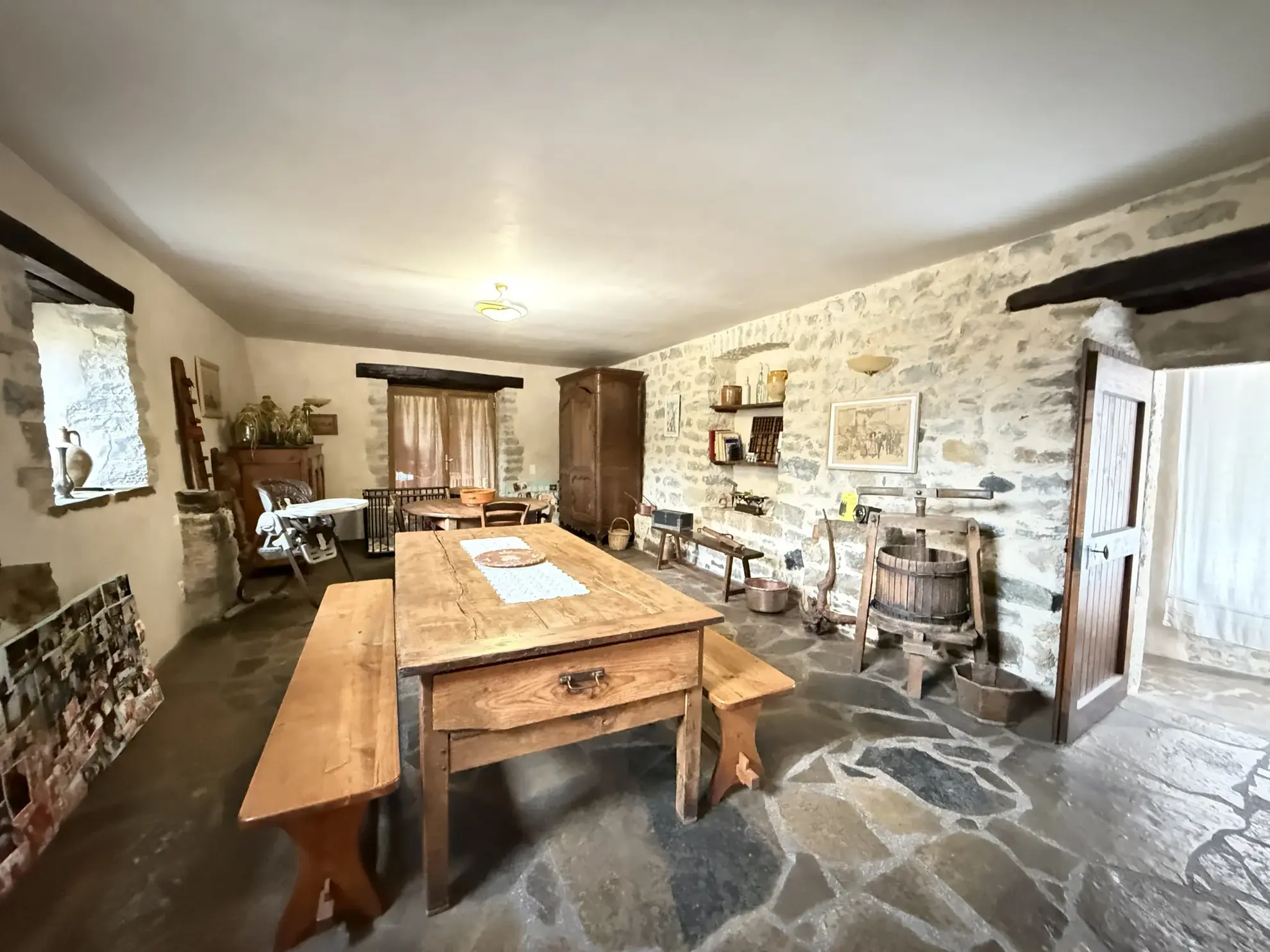 Charmante propriété avec terrain à Saint Eulalie de Cernon - Vue imprenable 