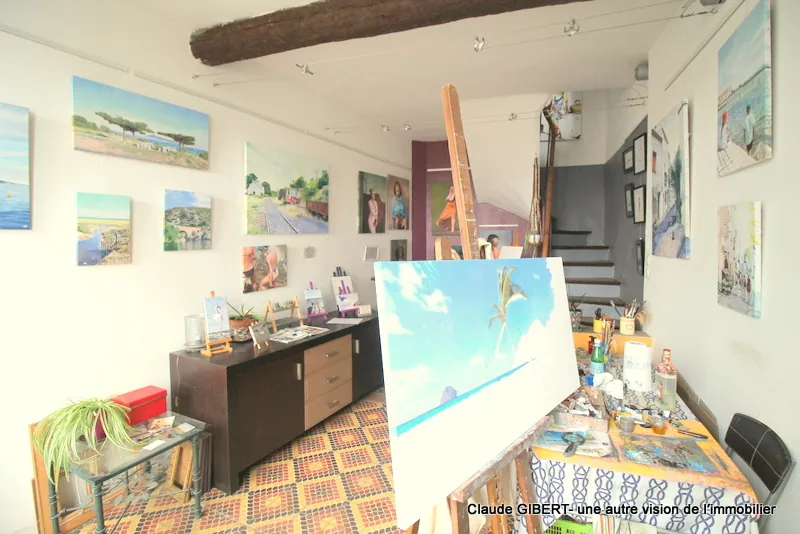 Maison de ville à Mèze de 66 m² avec cave et terrasse potentiel 