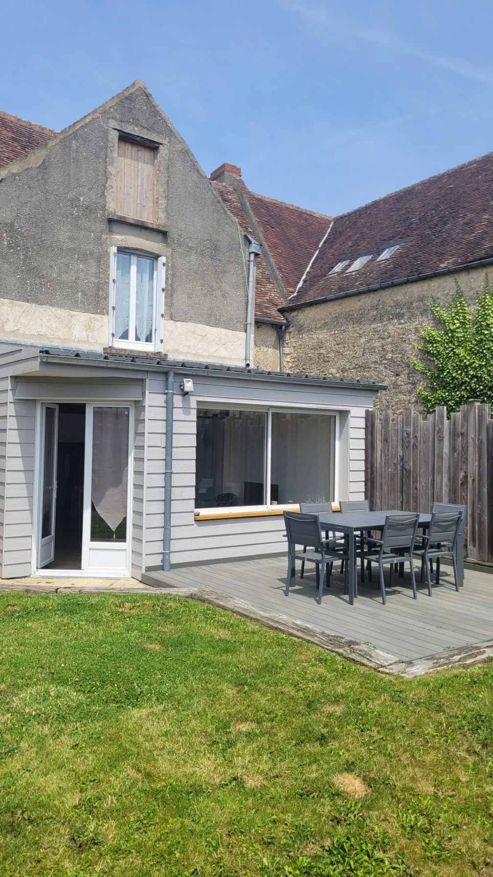 Maison à vendre de 80 m² avec terrasse à Séès, proche commerces