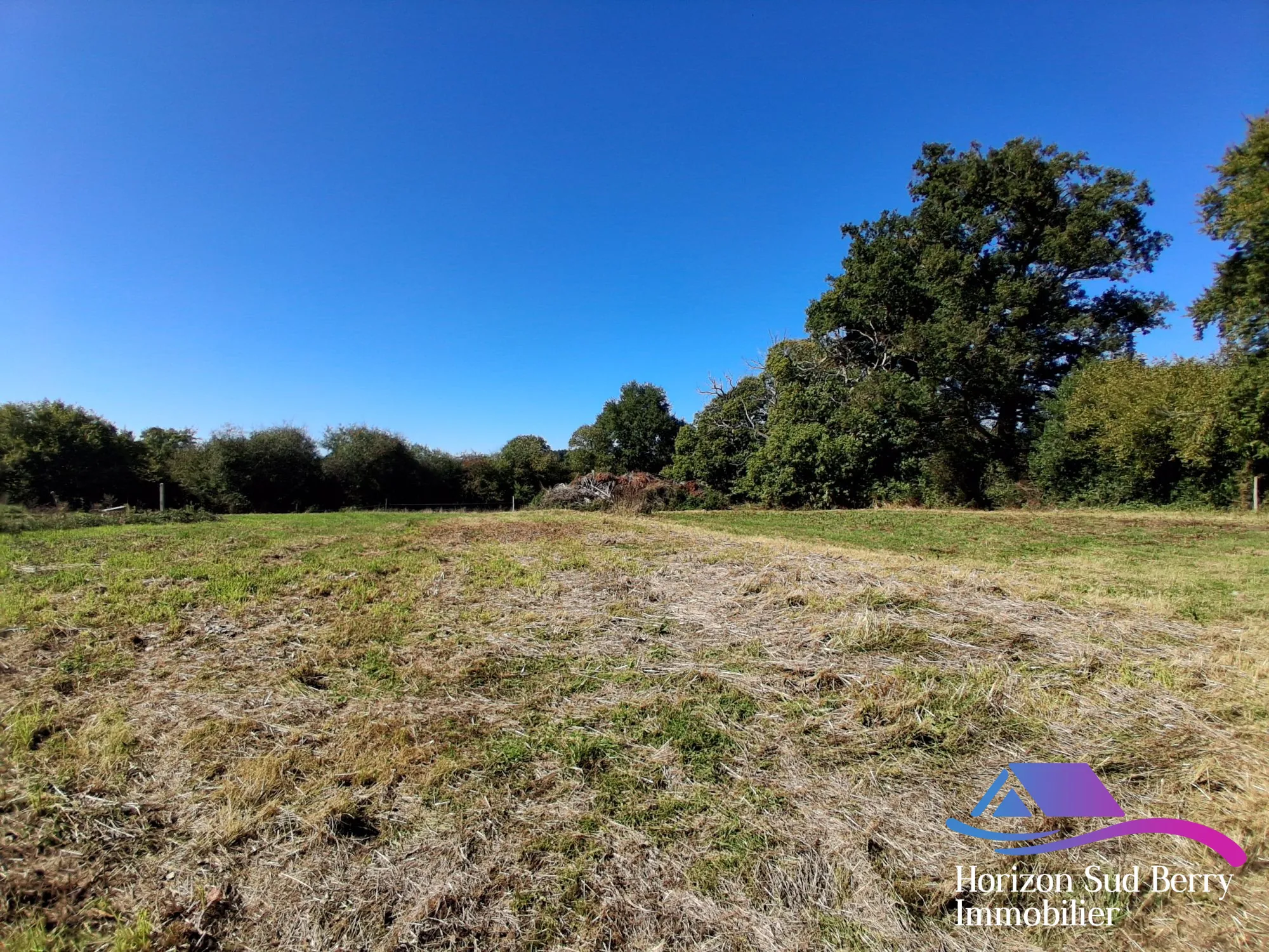 Longère en Creuse avec grand terrain, grange et potentiel d’agrandissement 