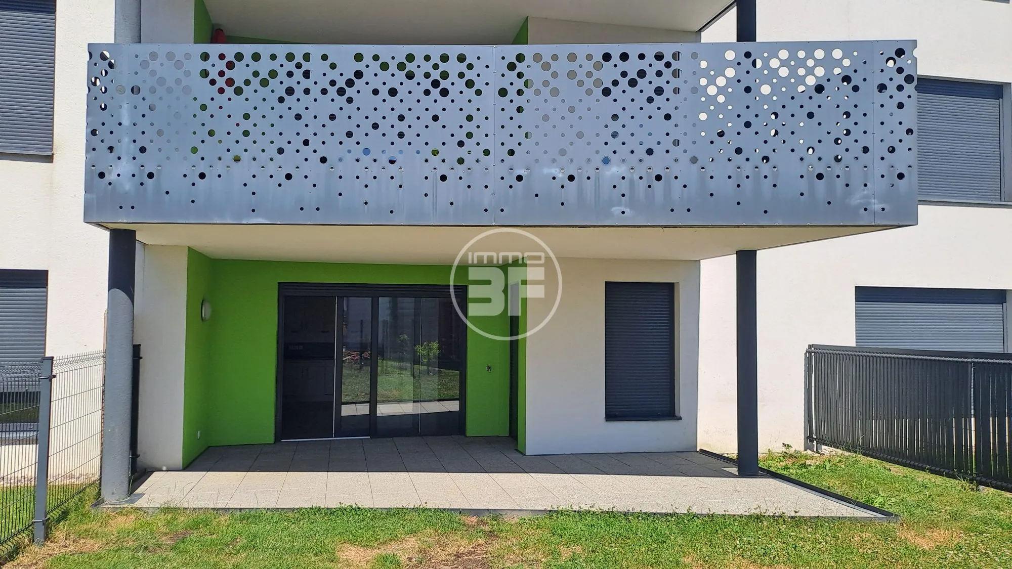 Appartement en rez-de-jardin avec terrasse et jardin privé à Blotzheim