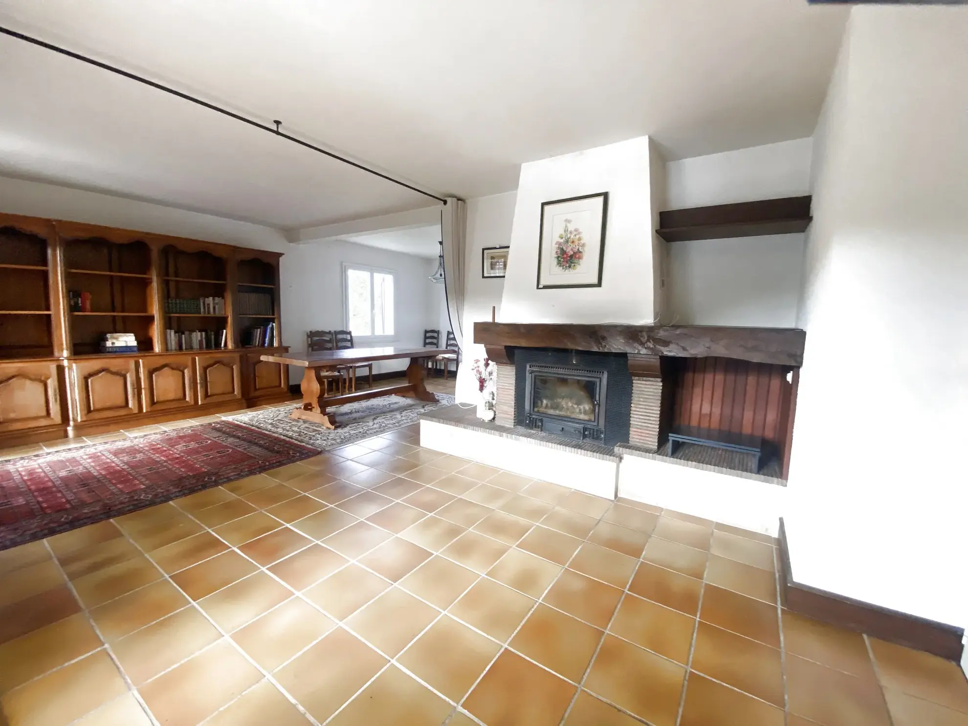 Maison familiale à vendre à Bretenoux dans un quartier calme avec jardin et vue sur le château 