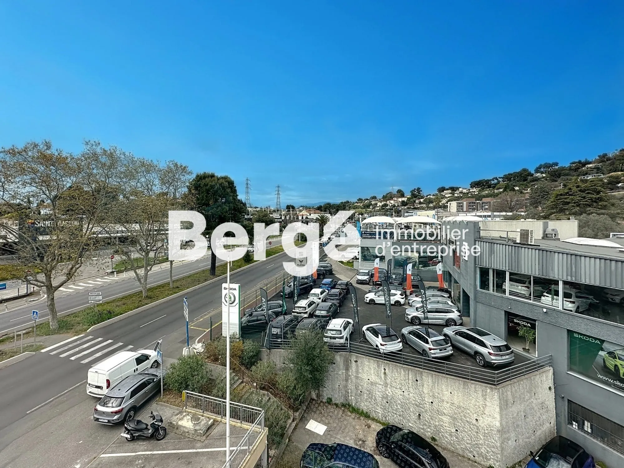 Bureaux lumineux de 98 m² à vendre au Cannet avec parking privé 