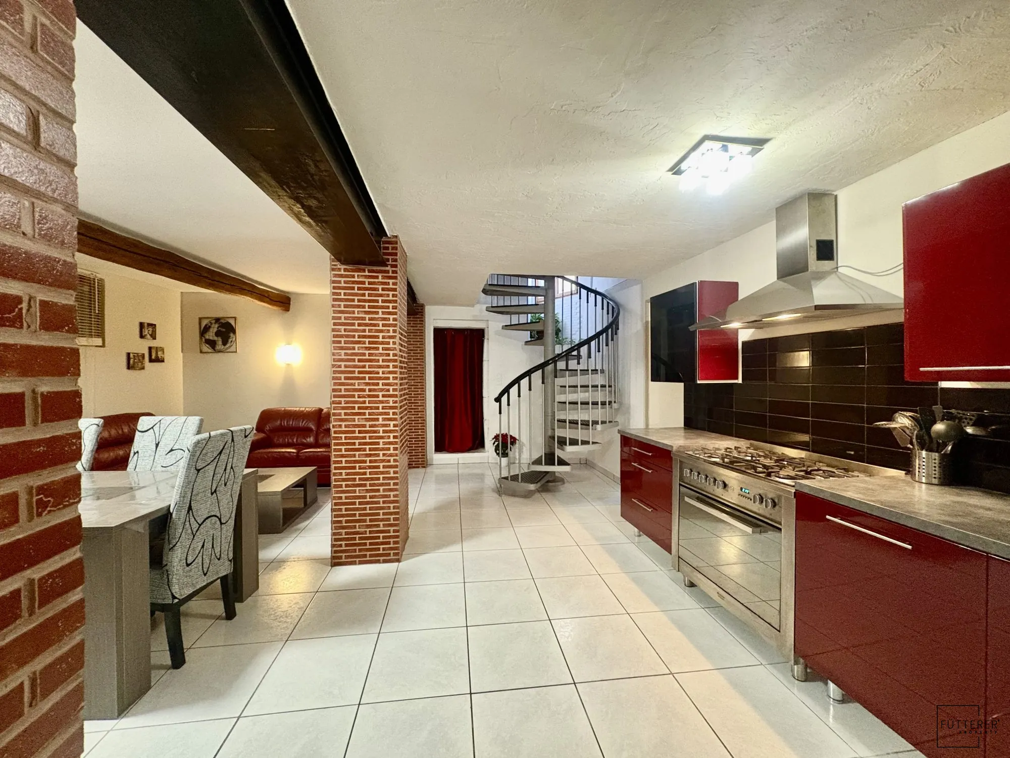 Maison avec appartement indépendant à vendre à Cruzy dans l'Hérault