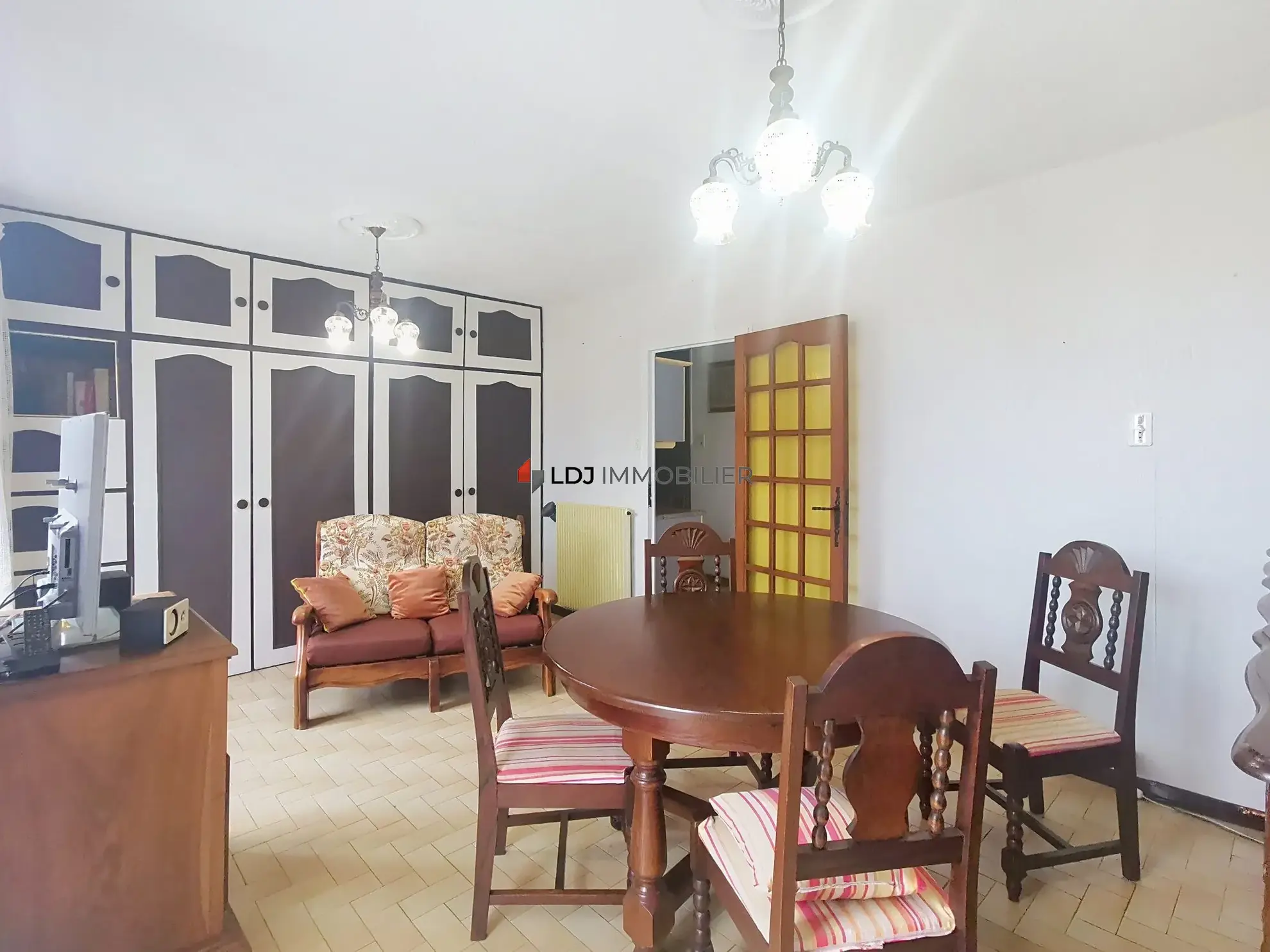 Maison de ville avec garage à Saint Gauderique, idéal investissement ou résidence familiale 