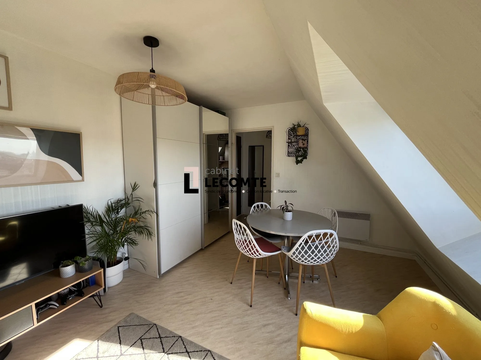 Appartement lumineux en dernier étage avec parking à Rennes - Côte Ouest 