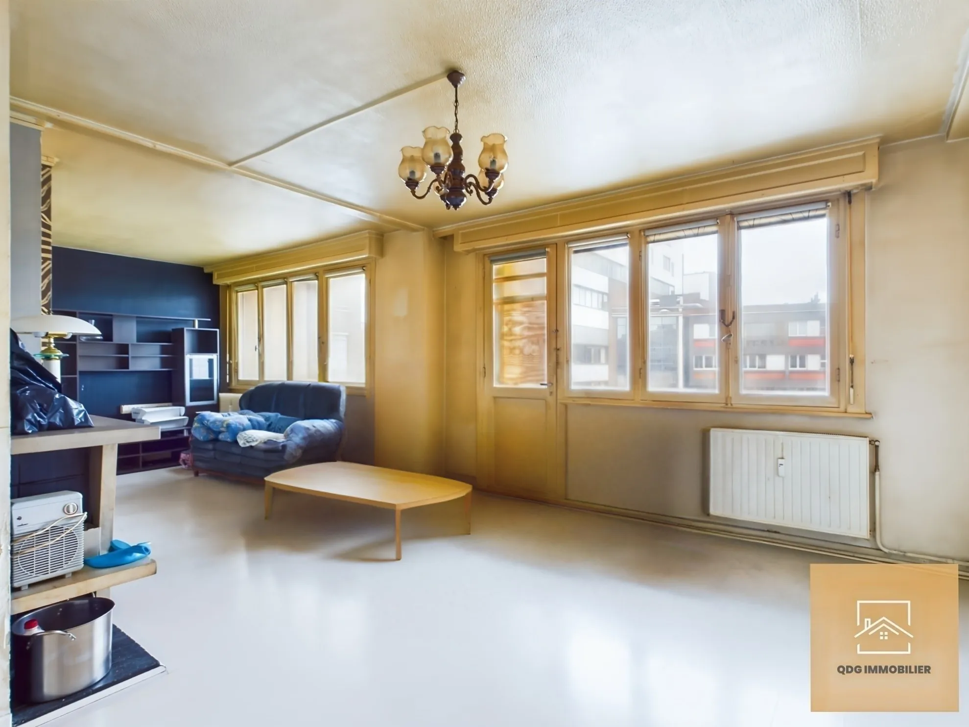 Appartement T3 à Rénover de 84 m² à Dunkerque, Emplacement Central
