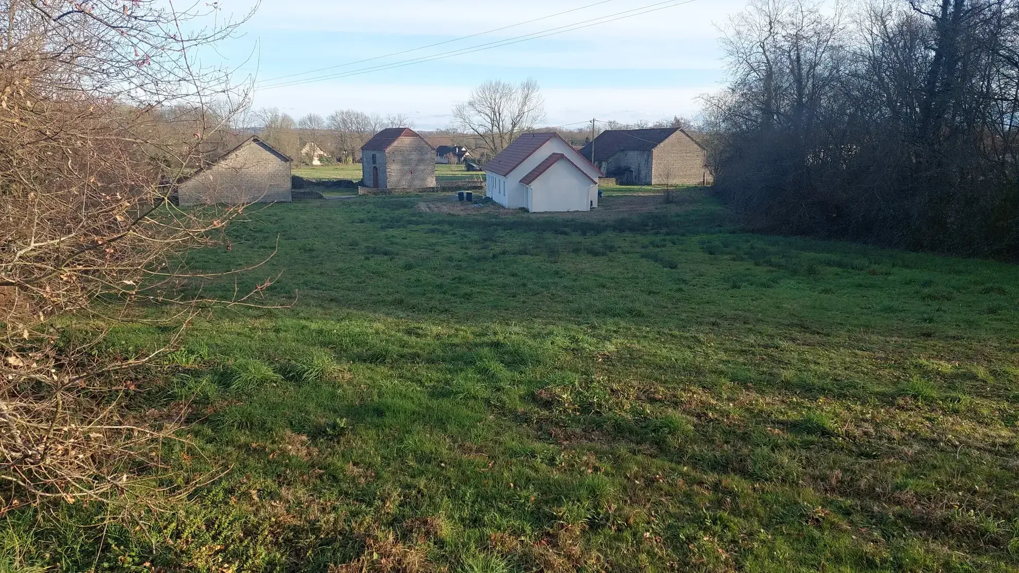 Terrain à bâtir de 1510 m² à Viellenave d'Arthez avec options agricoles 