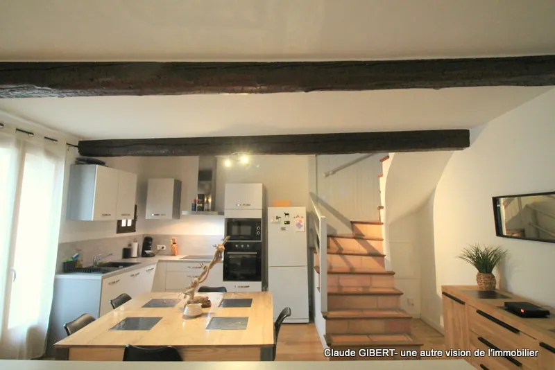 Appartement T3 au centre de Loupian avec terrasse, parfait pour premier achat ou investissement