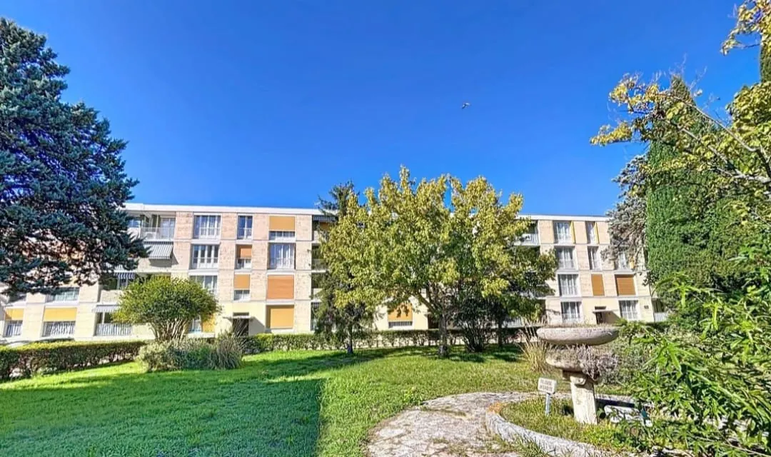 Appartement 4 pièces de 74m² avec terrasse à Marignane