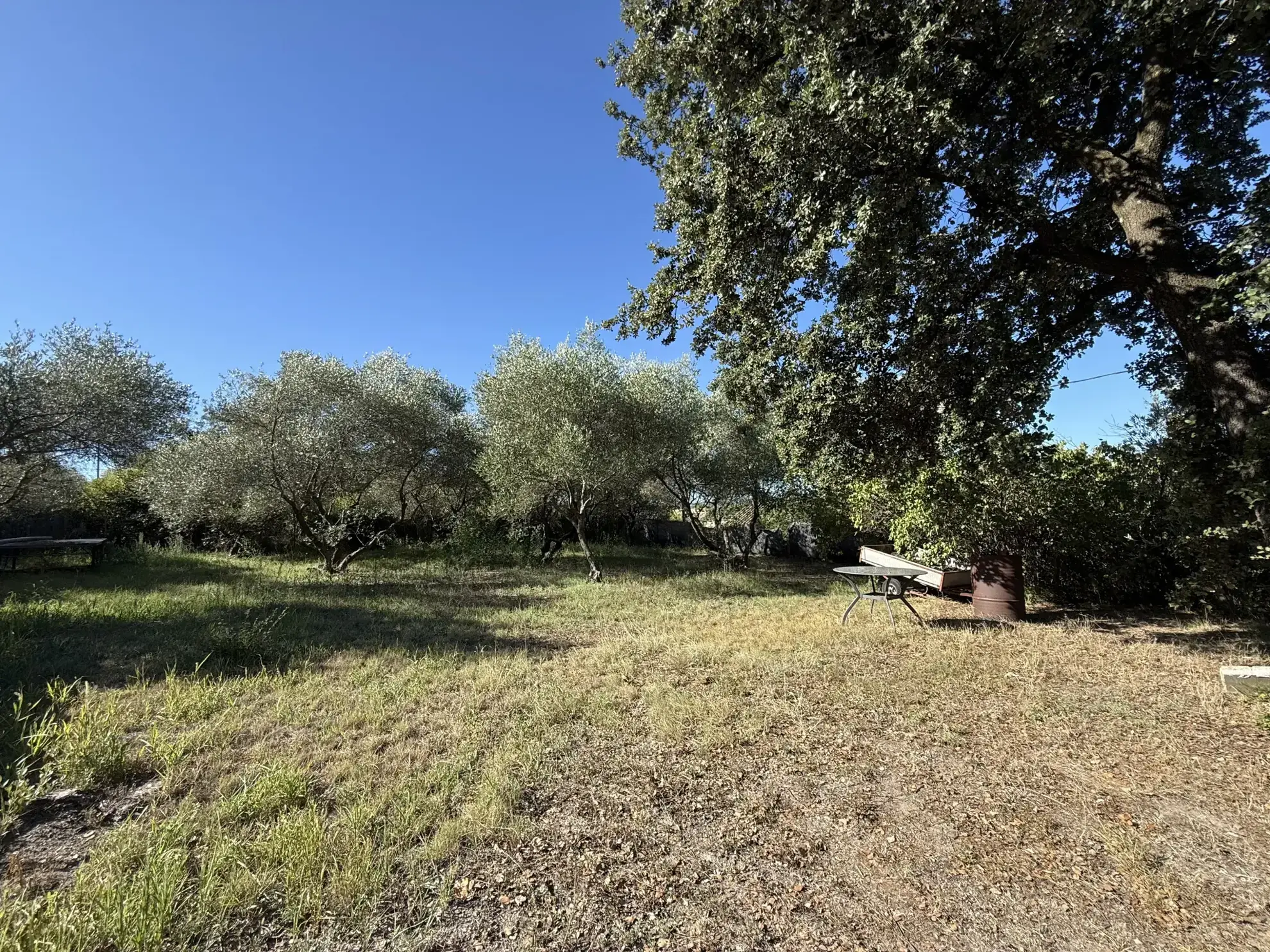Terrain constructible à Sommieres Mauvalat - Calme et arboré, 635 m²