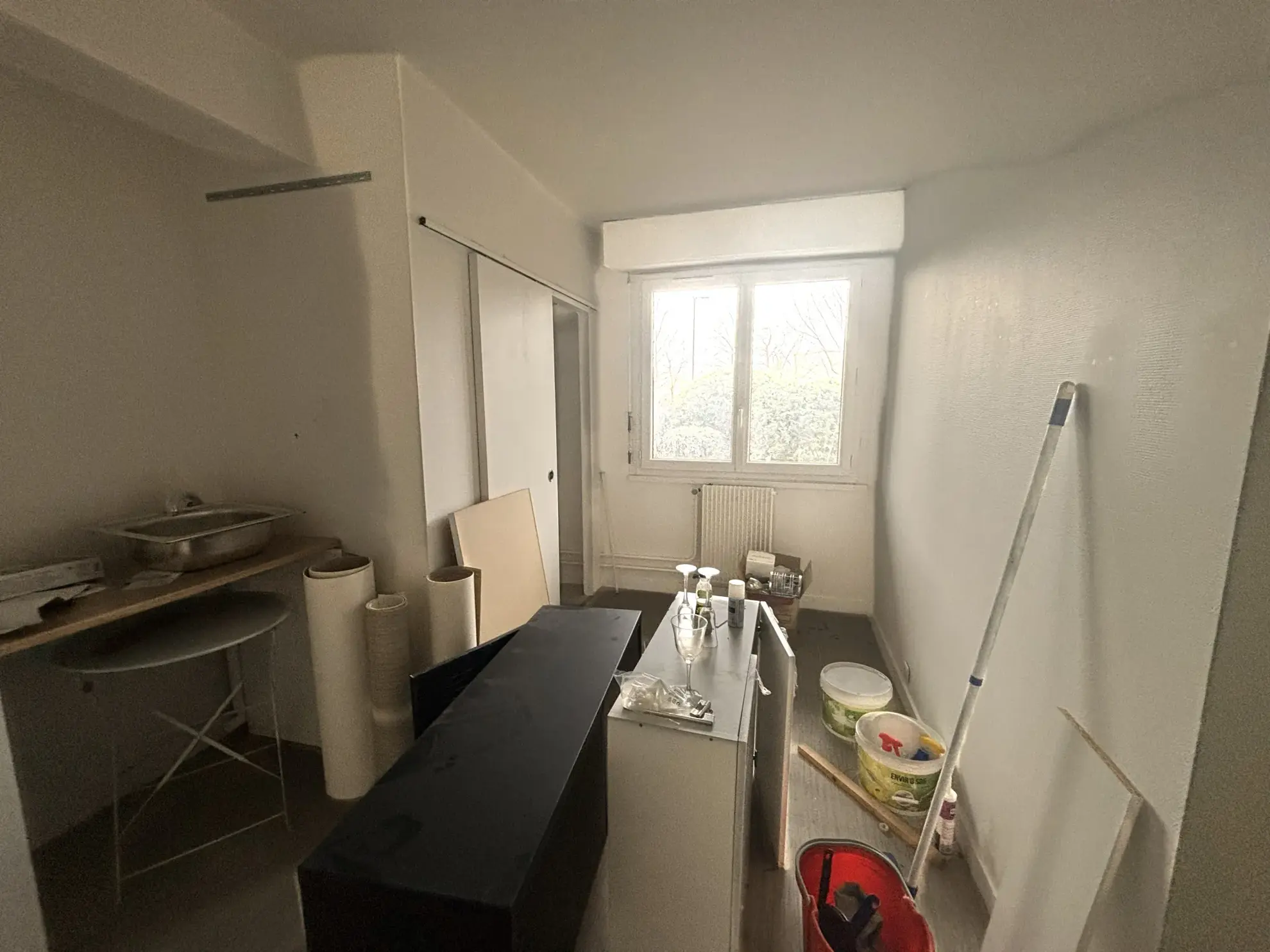 Studio à Reims avec kitchenette dans résidence sécurisée de 13 m²