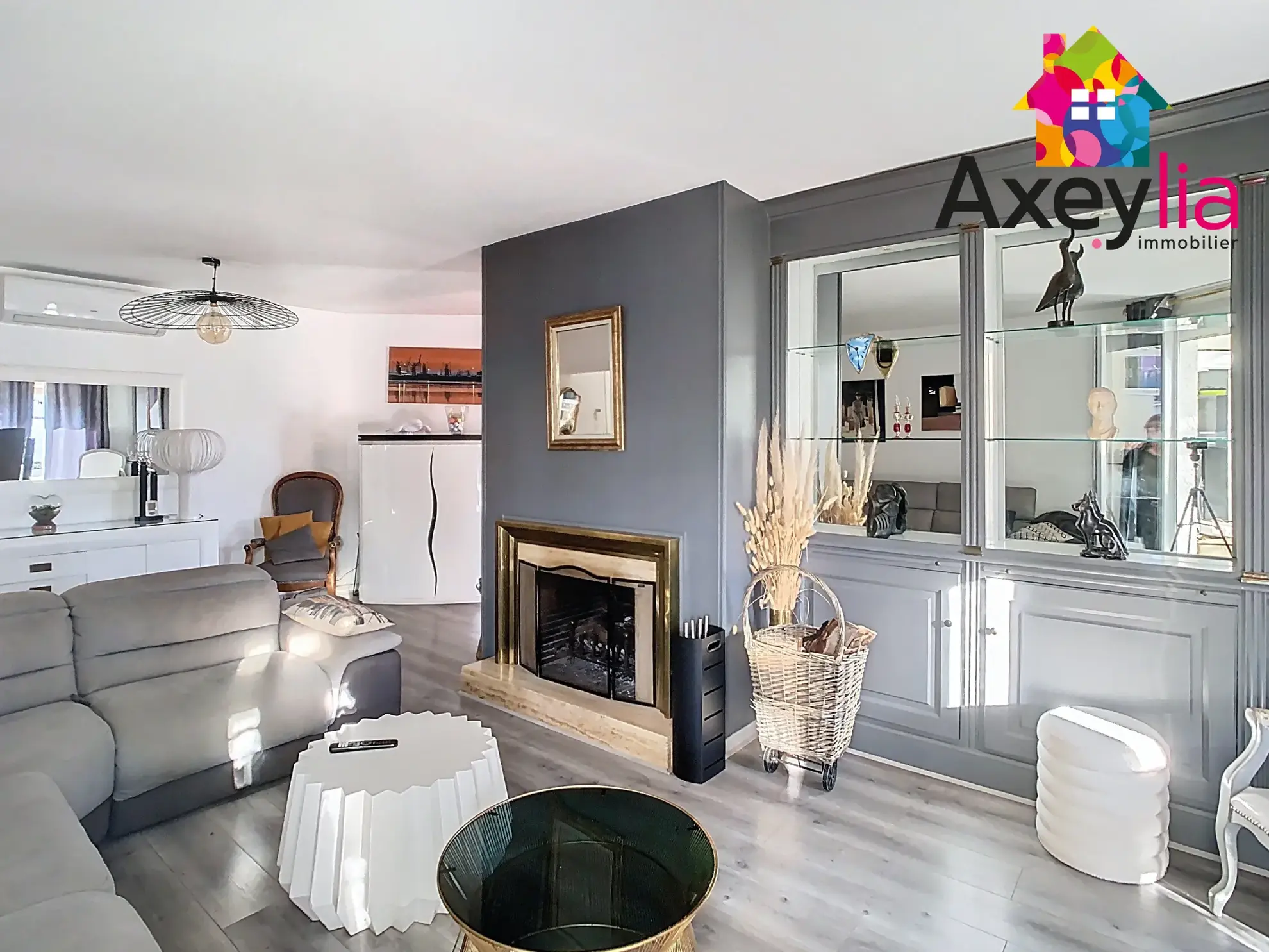 Maison familiale avec piscine à Villerest - 118 m², 3 chambres, garage et jardin 