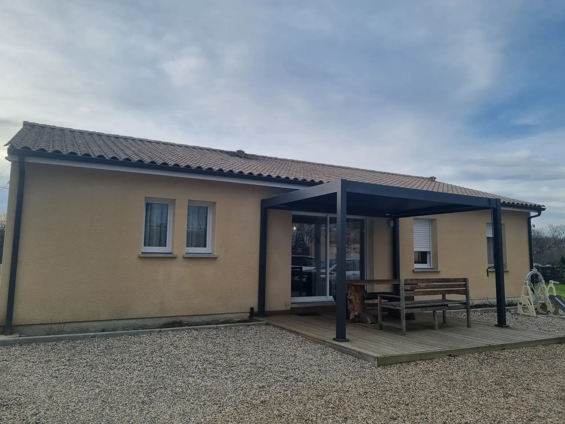 Maison neuve contemporaine à Bazas avec jardin et garage