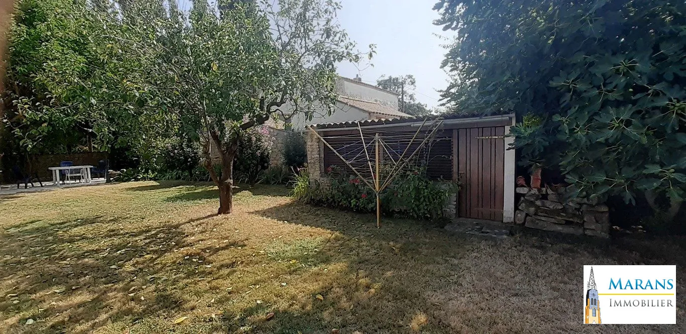 Cabanon bois Longère de 165 m² avec 4 chambres, jardin et terrasse, proche La Rochelle 