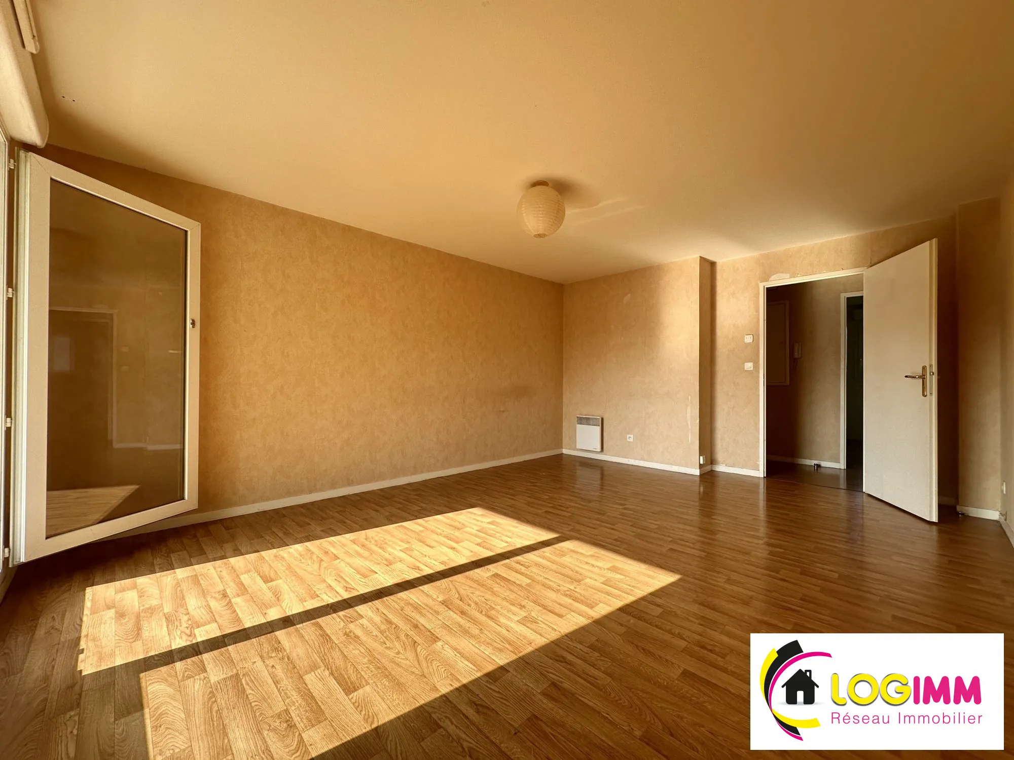 Appartement T3 de 61 m² à vendre à Notre-Dame-d'Oé, proche commerces et transports 