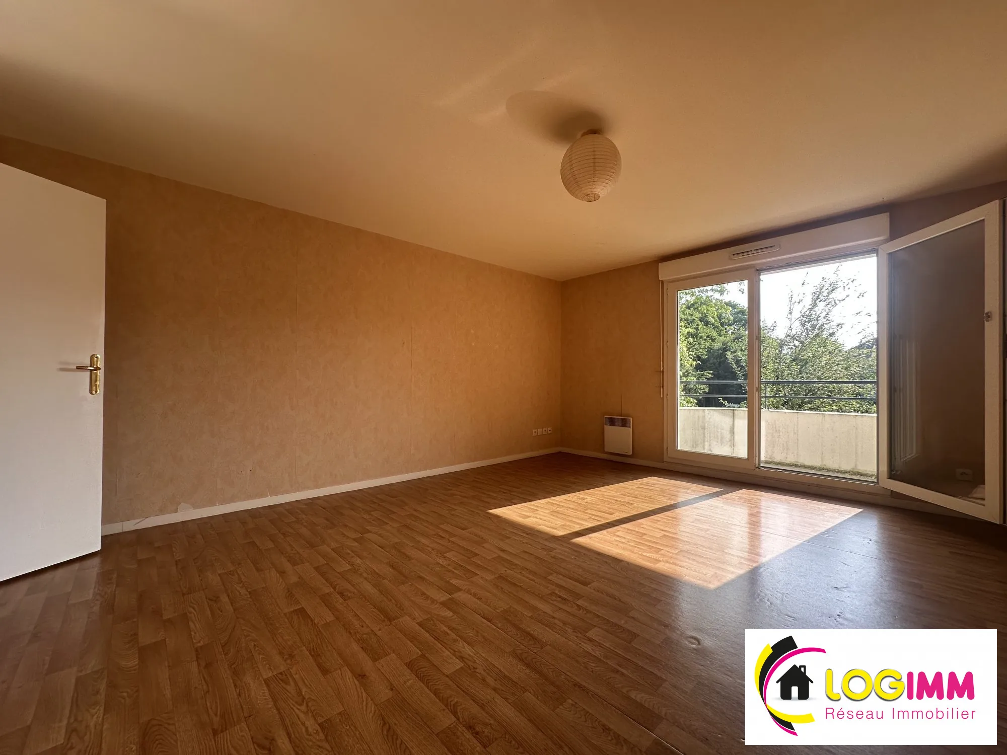 Appartement T3 de 61 m² à vendre à Notre-Dame-d'Oé, proche commerces et transports