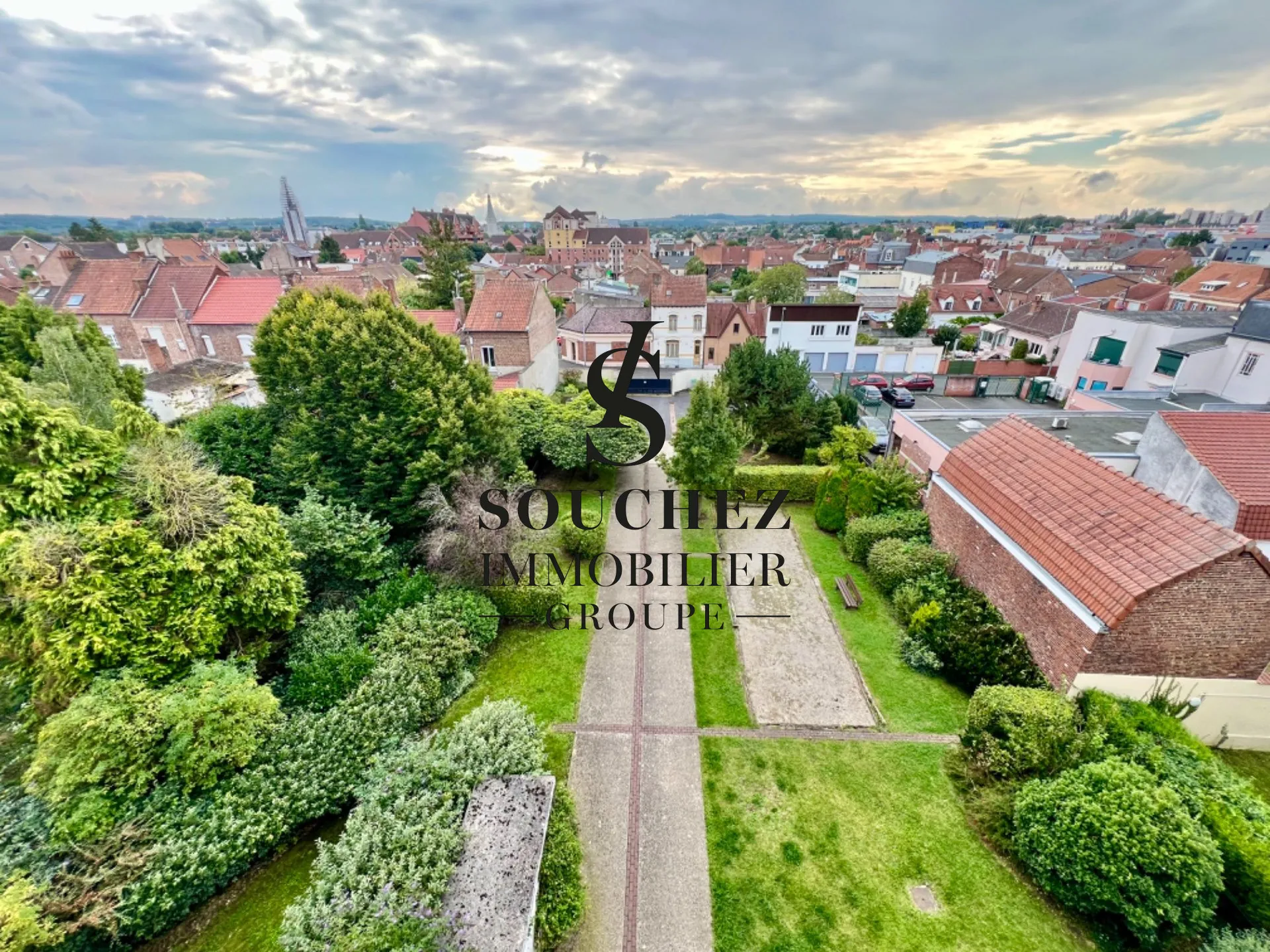 Appartement Duplex lumineux de 110 m² à Lievin avec balcon et stationnement