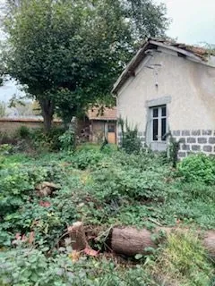 Maison à réhabiliter à Quincy-sous-Sénart, secteur calme, 65 m² avec dépendance, idéal professionnel du bâtiment