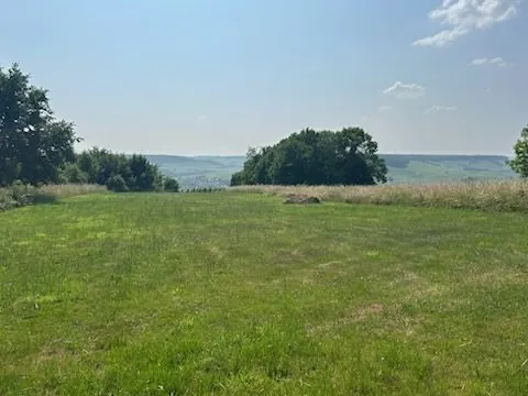 Terrain à vendre à Mareuil-le-Port - Vue imprenable sur la vallée