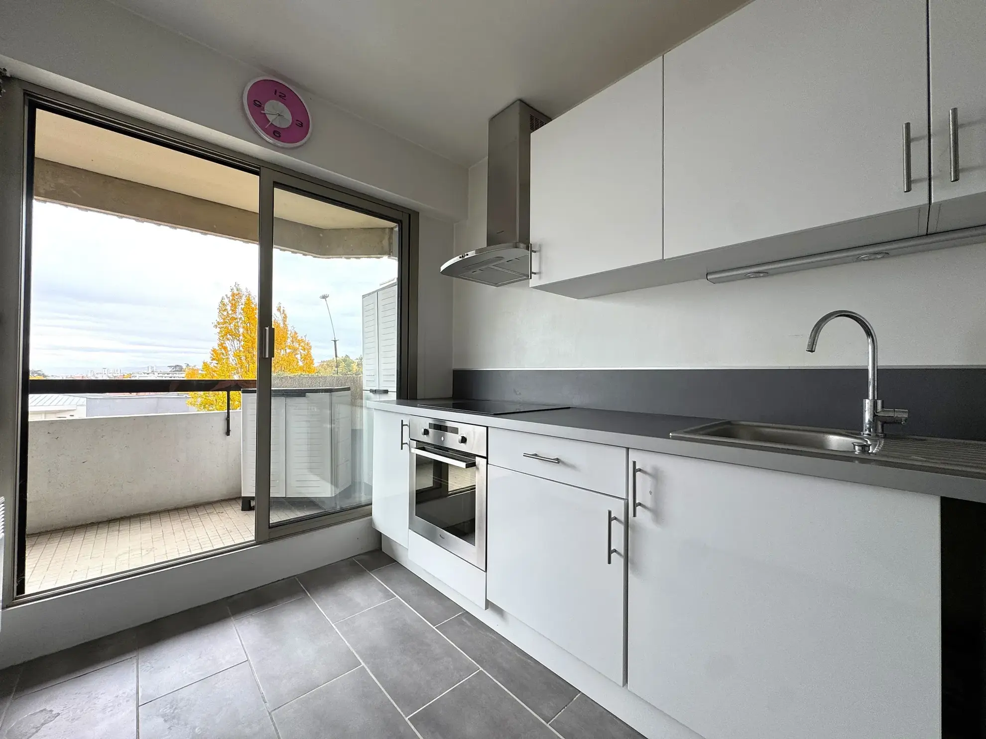 Appartement T1 bis avec balcon, parking privé et vue à Chamalières 