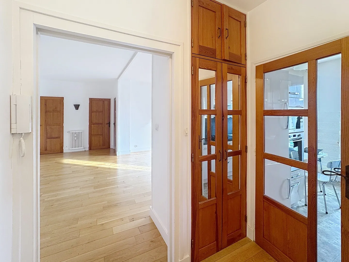 Appartement T4 rénové de 86 m² avec balcon et garage à Saint-Étienne