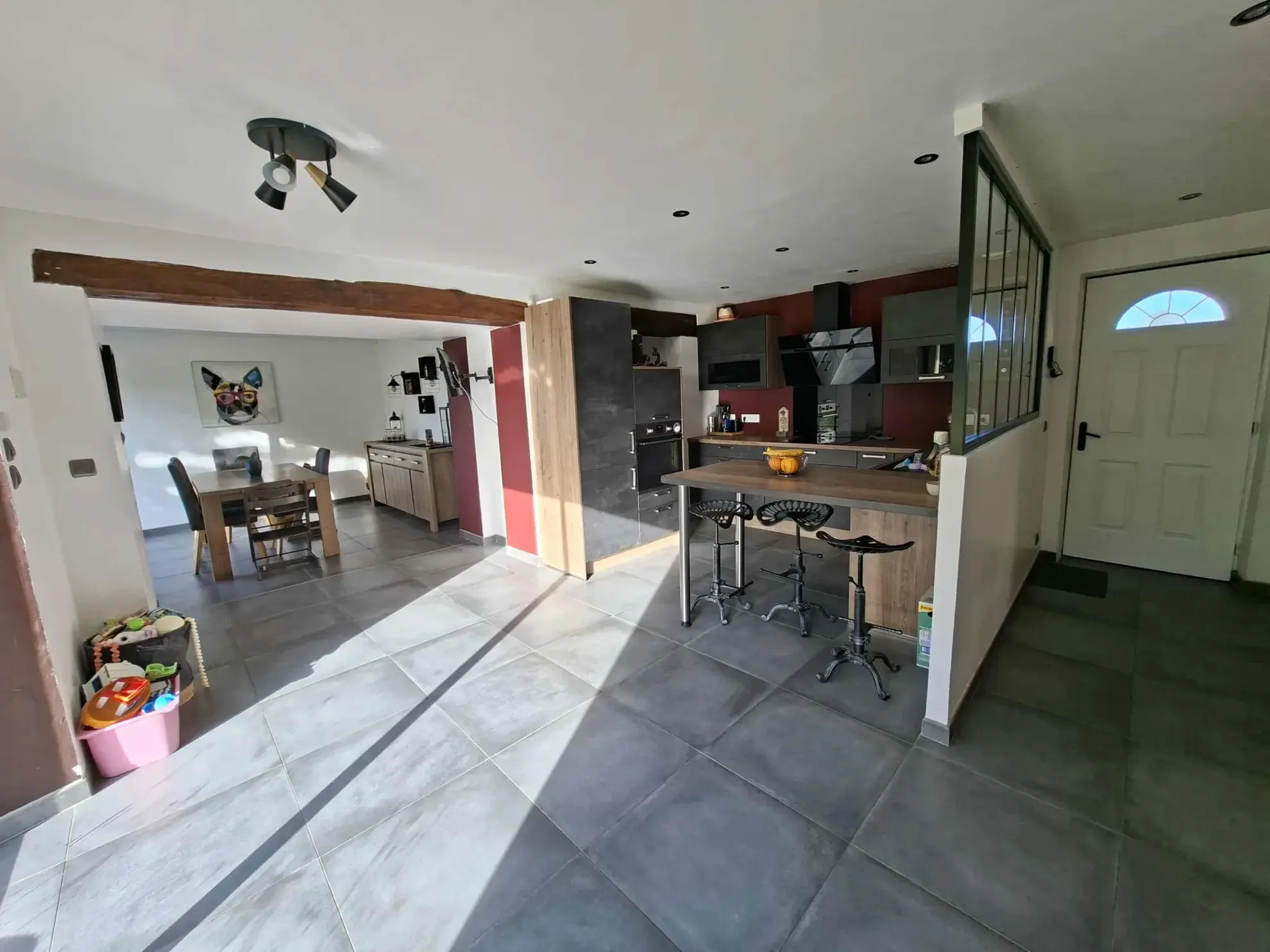 Maison à vendre de 127,65 m² à Fresnay-sur-Sarthe avec grand terrain et garage double