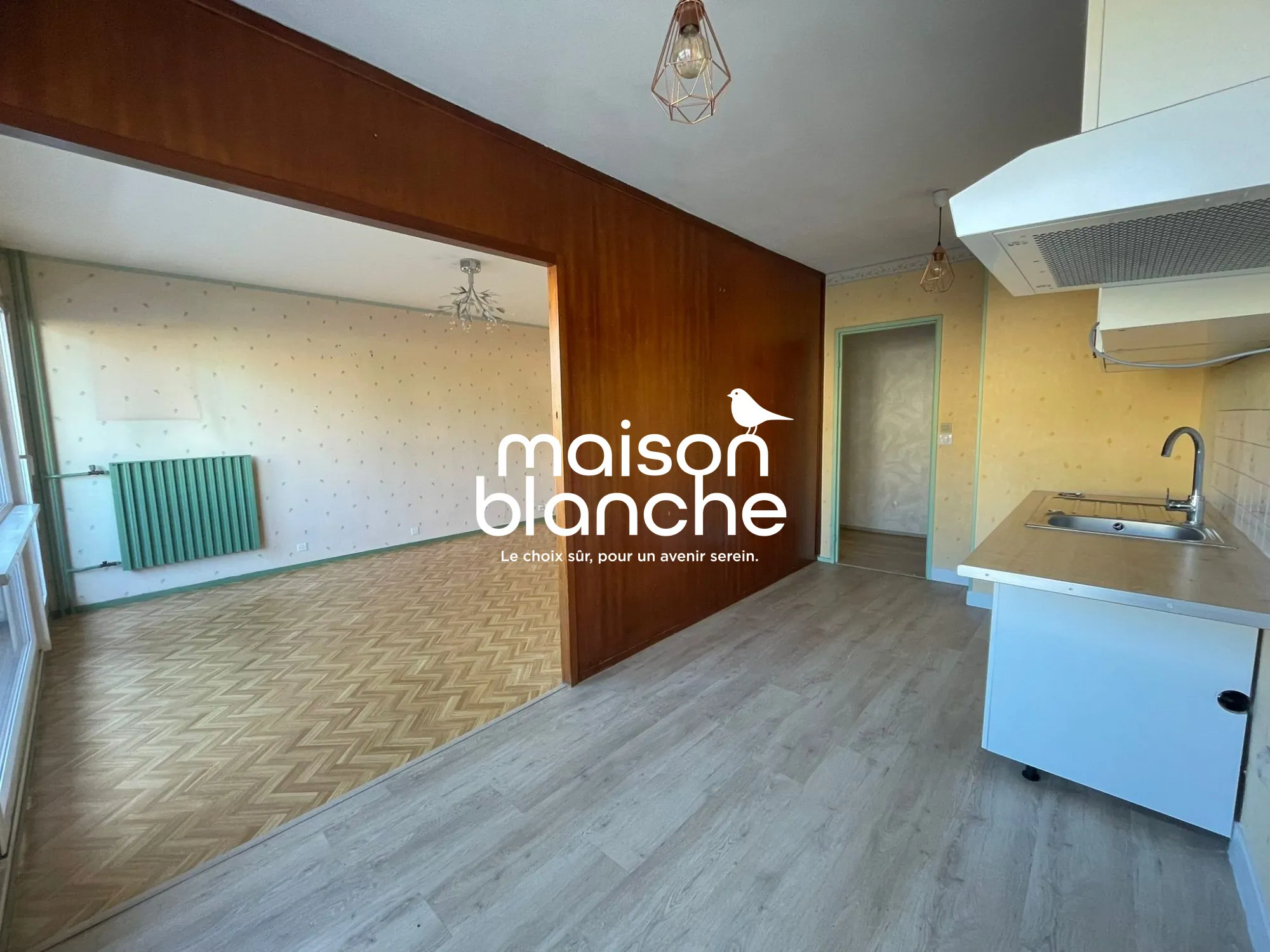 Appartement T4 lumineux avec balcon et cave à Angers – Opportunité d’investissement 