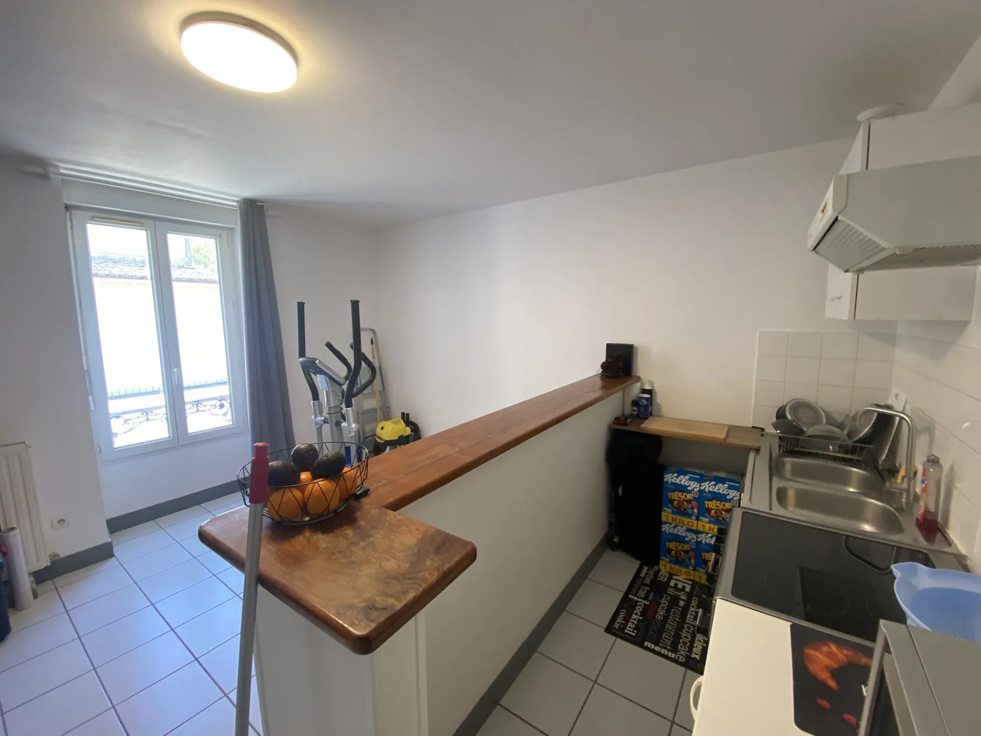Appartement F2 à vendre à Périgueux, quartier Saint Martin avec garage, cave et petite cour