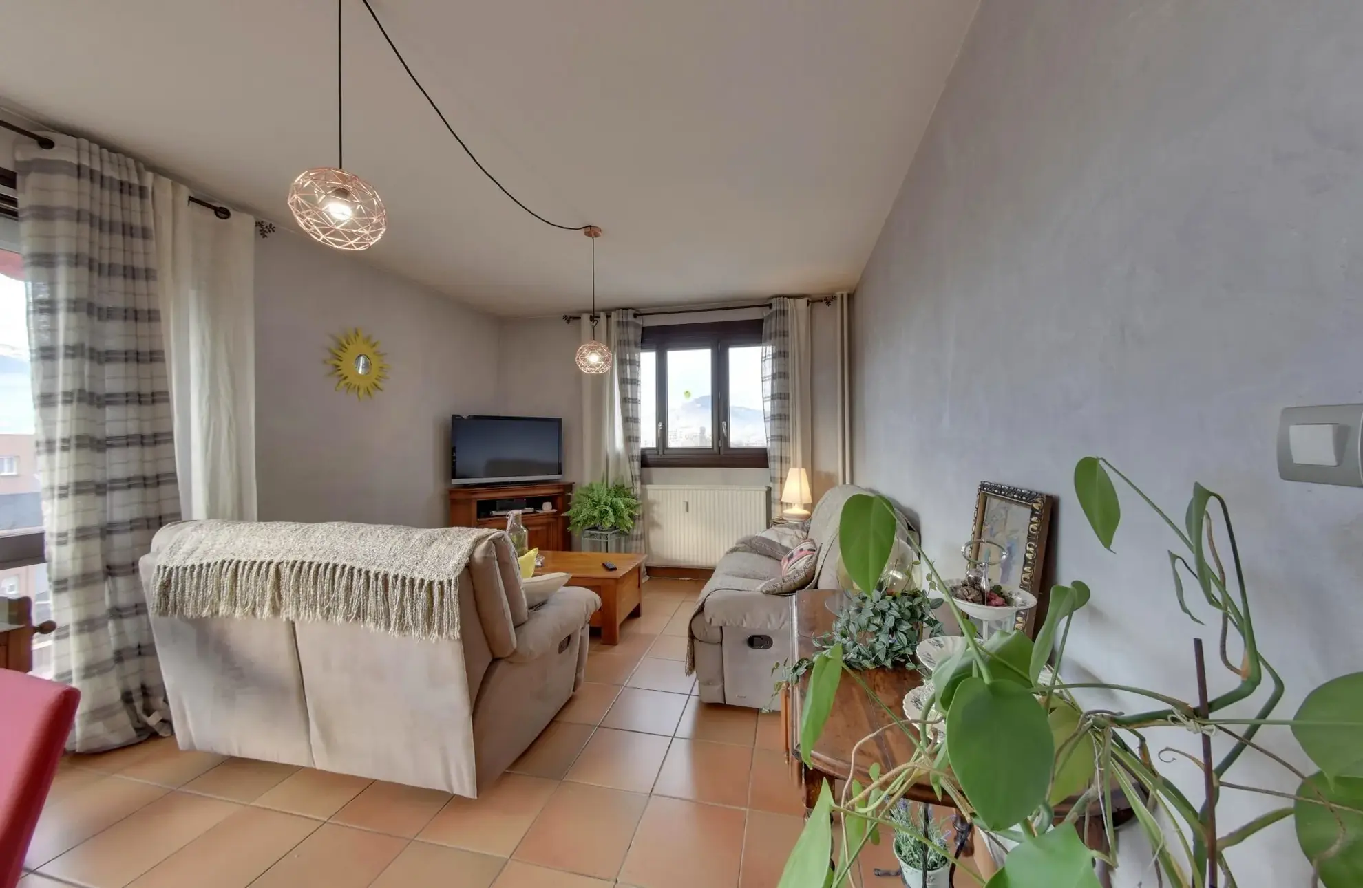 Vente appartement 4 pièces à Échirolles avec balcon et parking privé 