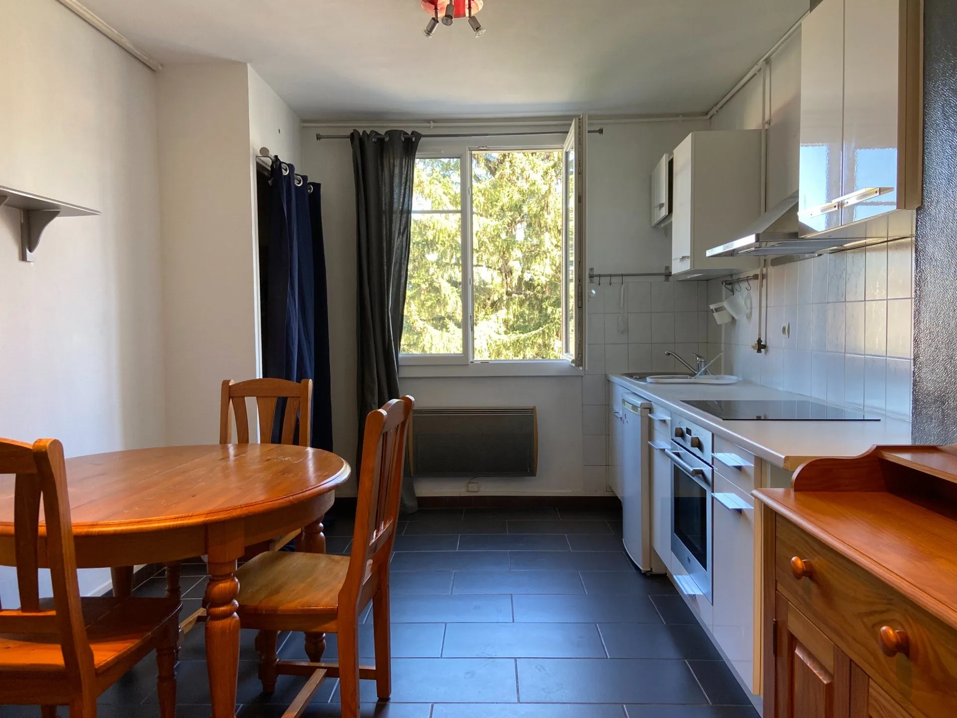 Charmant T2 lumineux de 56,8 m² à Grenoble proximité centre-ville