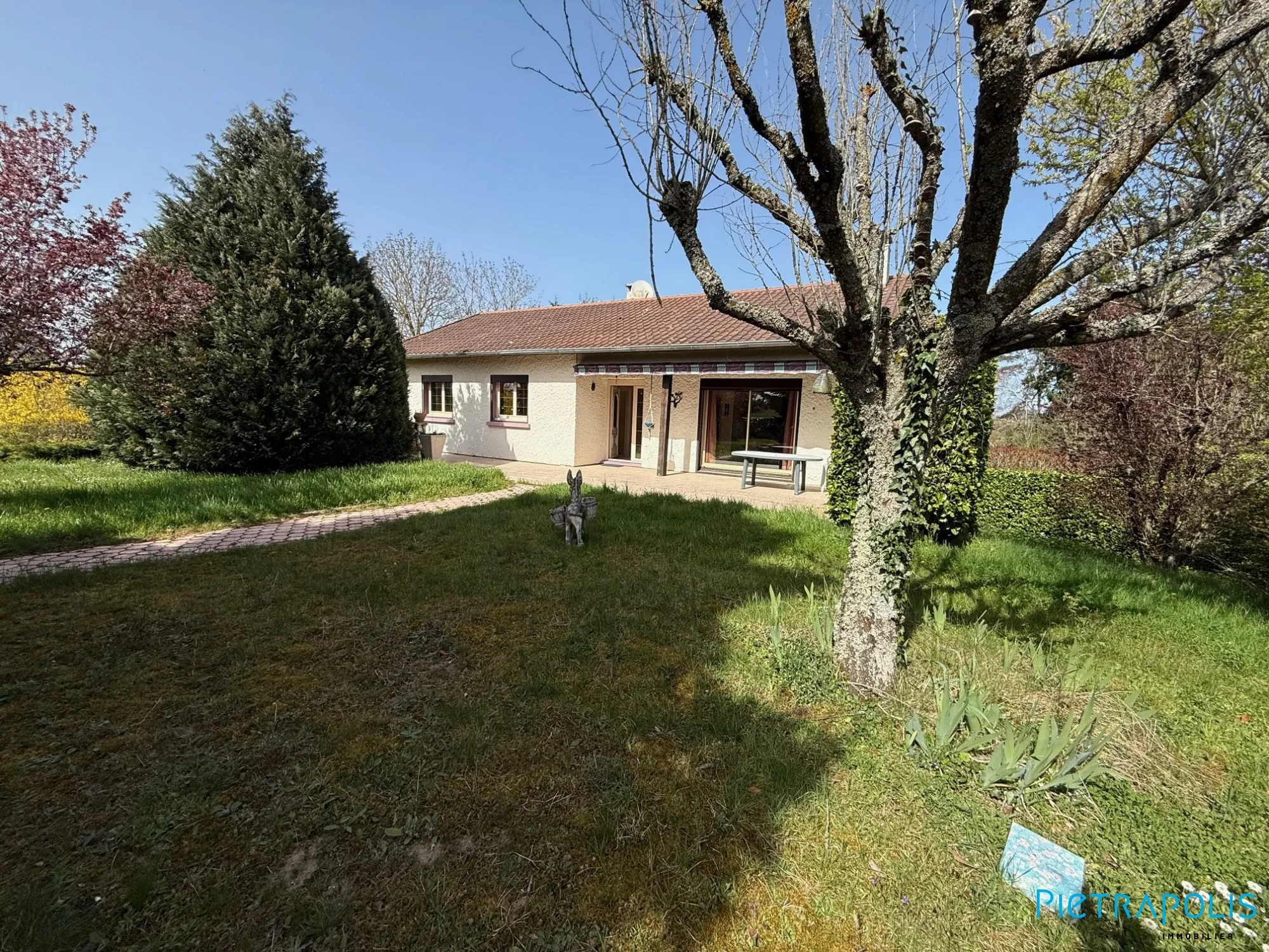 Maison individuelle à vendre à Cordelle, 130 m², proches commodités 