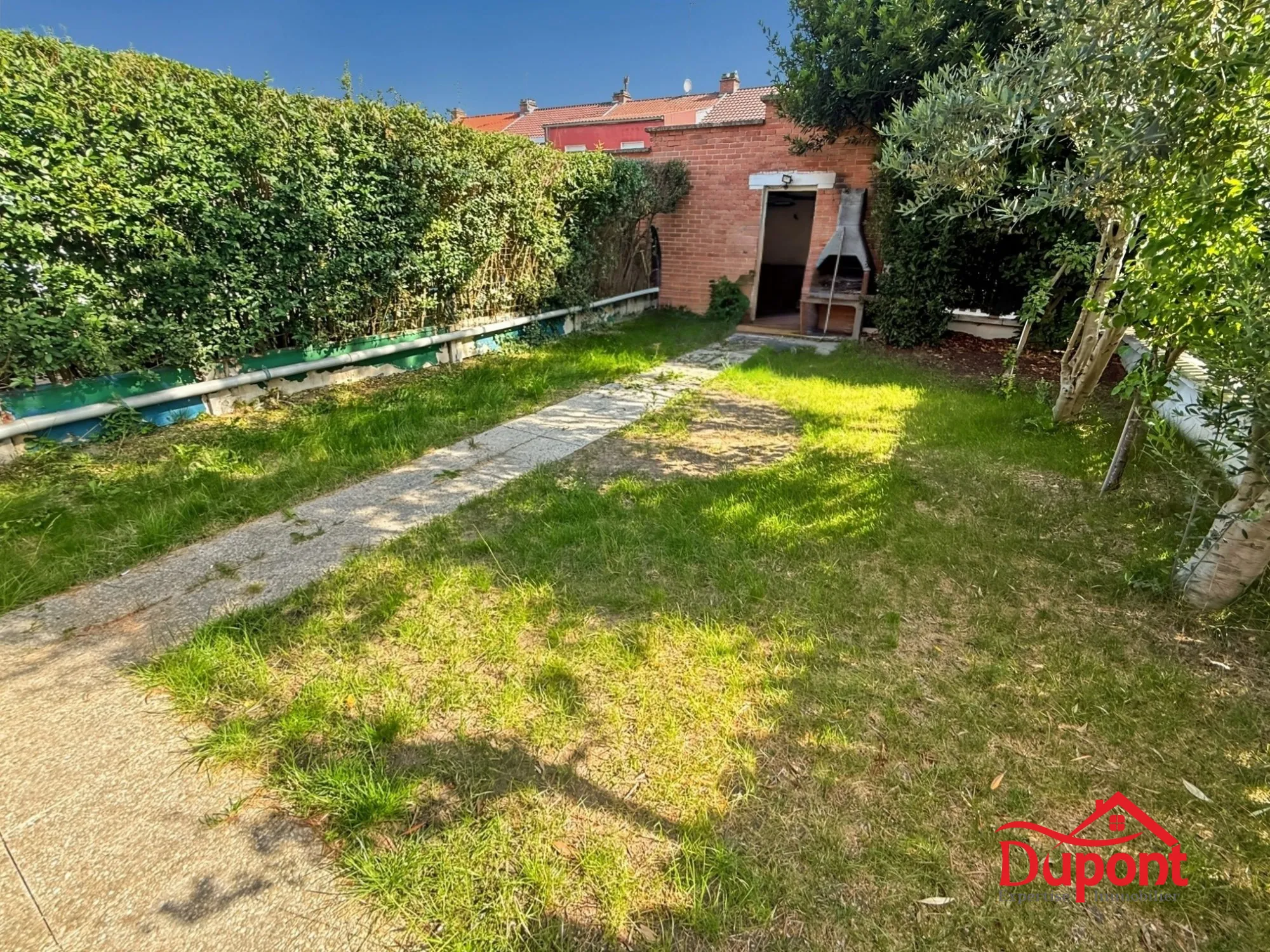 Belle maison semi-individuelle à Valenciennes avec jardin et garage 