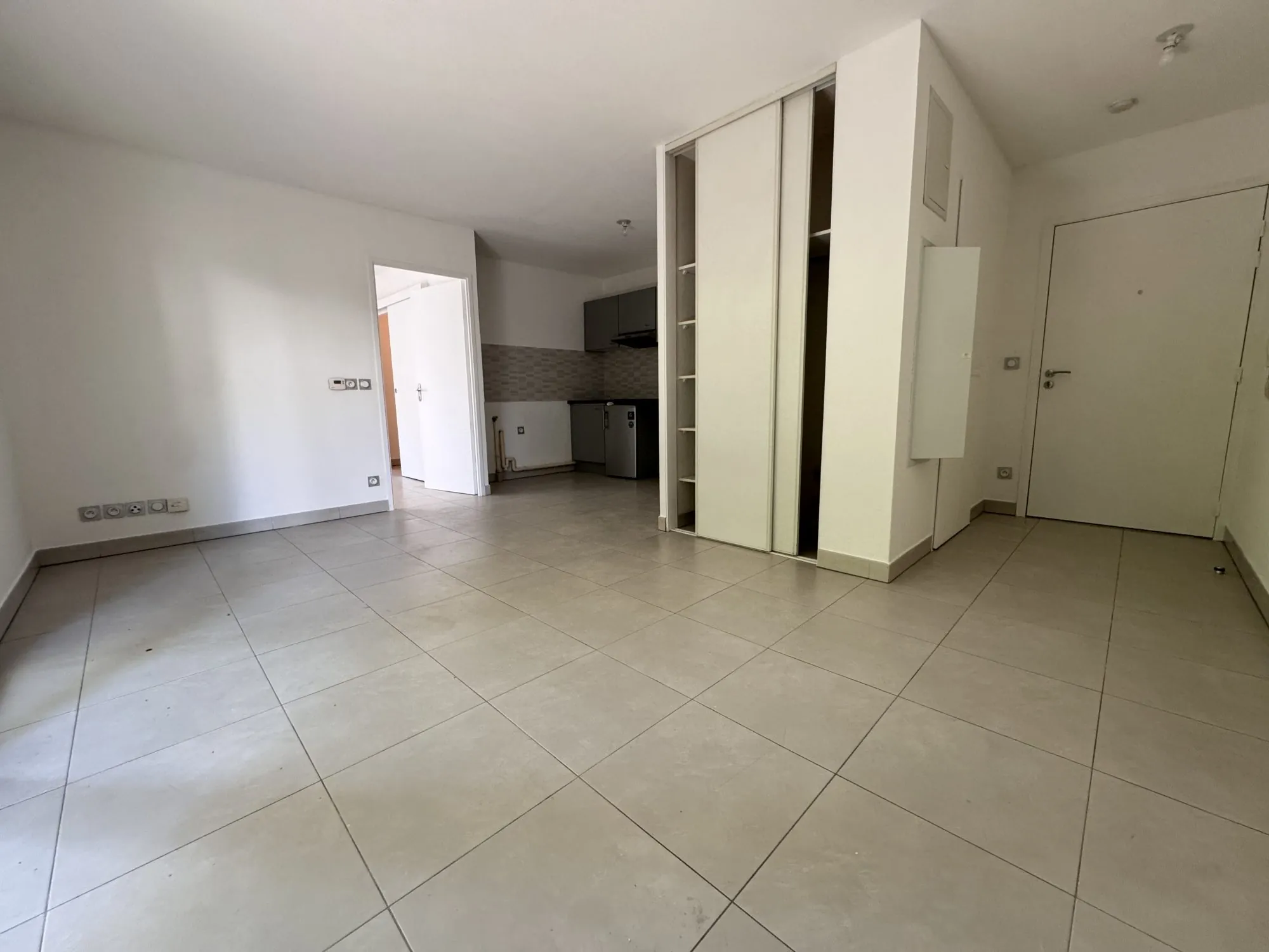 Appartement 2 pièces avec terrasse et parking à Montpellier Ouest 