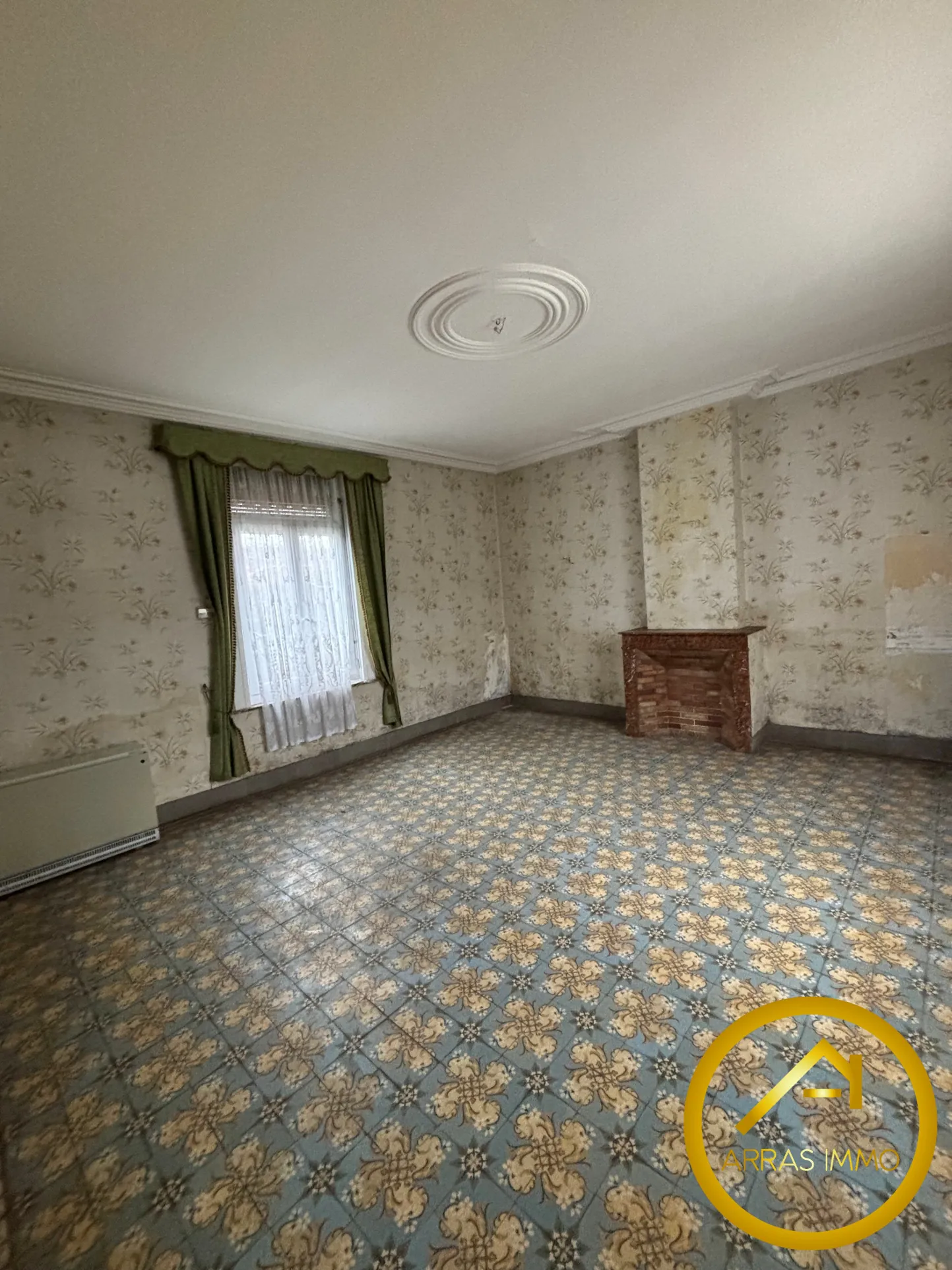 Maison à rénover de 145 m² avec combles à Arras - Fort potentiel