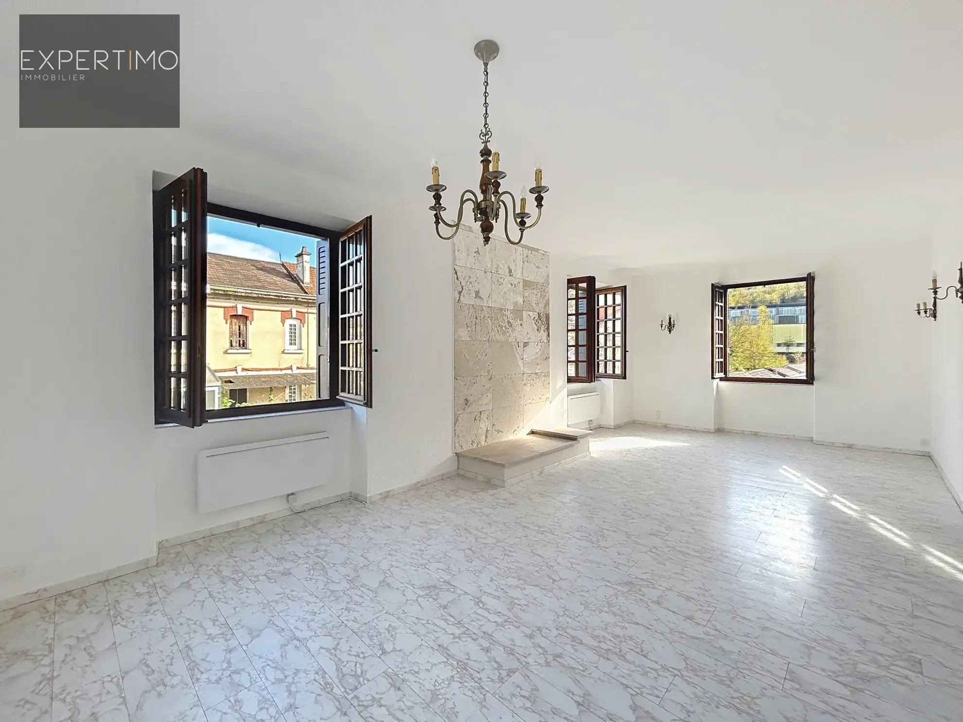 Maison à Vivier-Pont avec potentiel d'évolution et garage – Idéal famille ou investissement